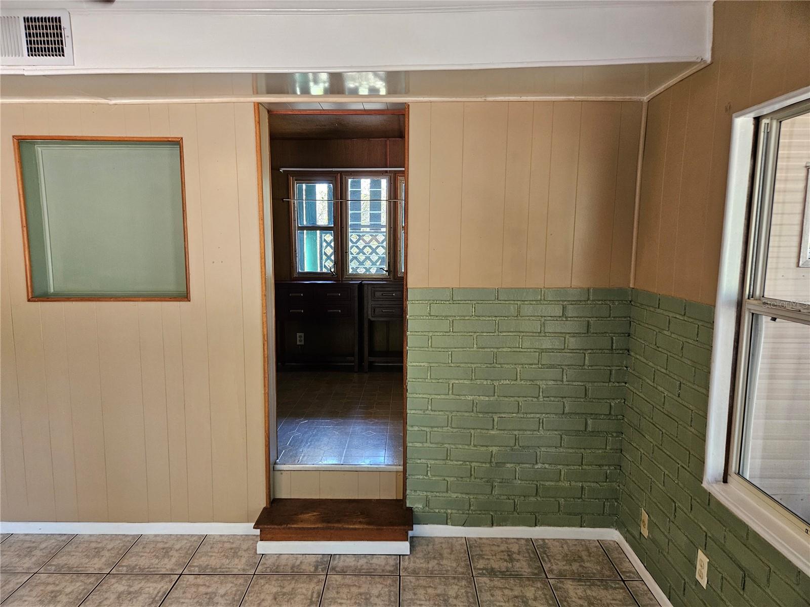 1424 LAKE SHORE DR, CASSELBERRY, FL, 32707