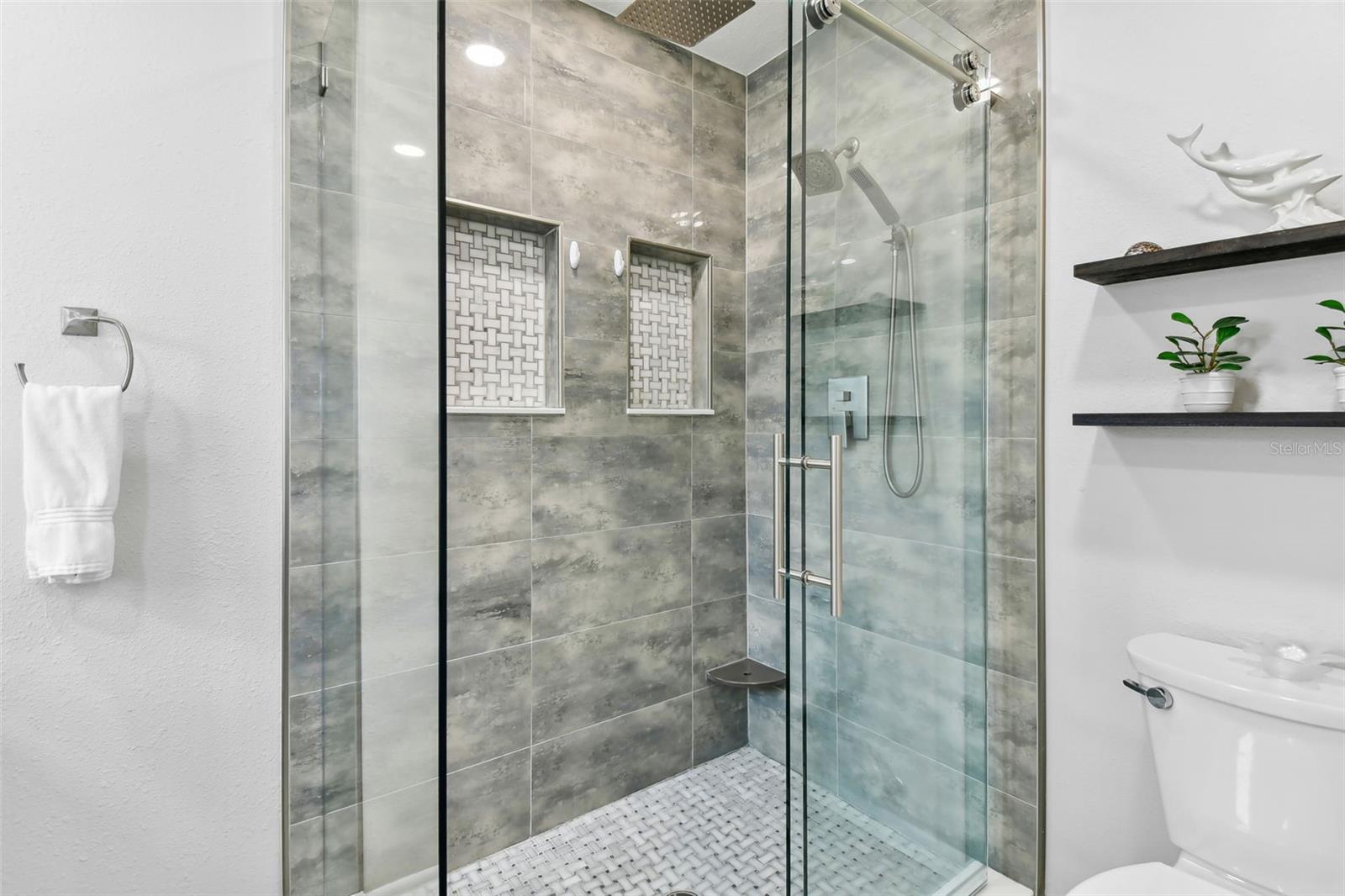 1509 POINSETTIA AVE, TARPON SPRINGS, FL, 34689