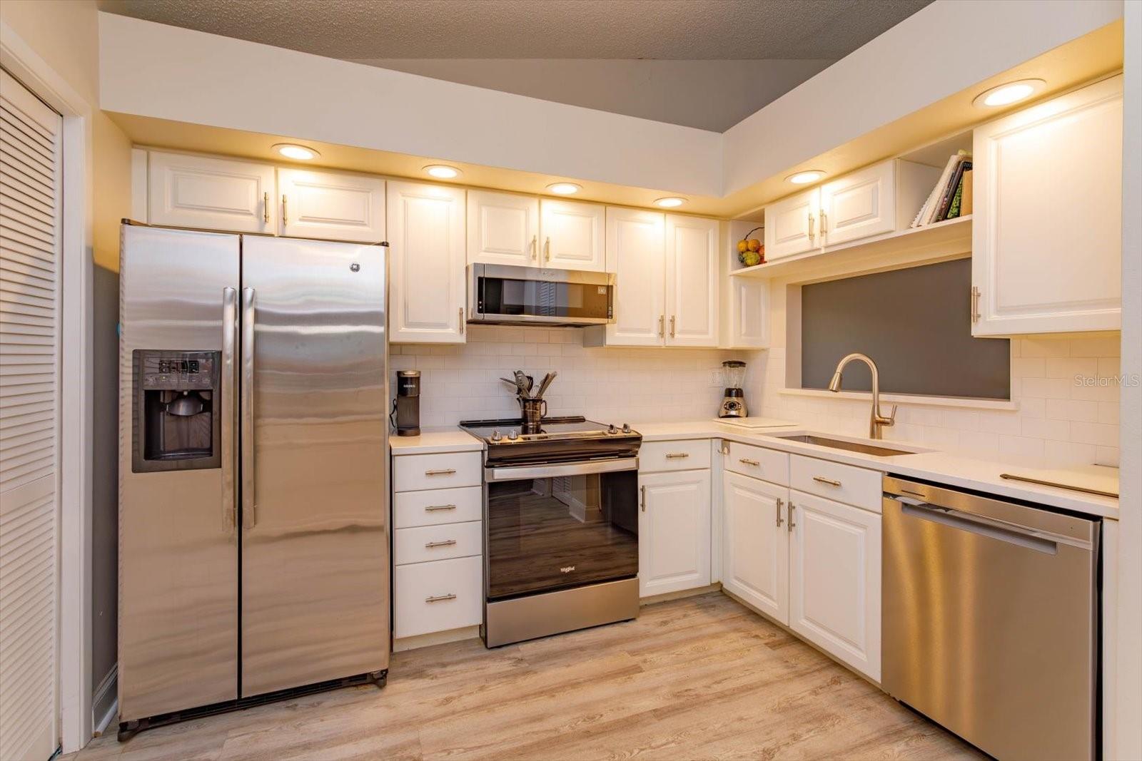 617 RED OAK CIR #121, ALTAMONTE SPRINGS, FL, 32701