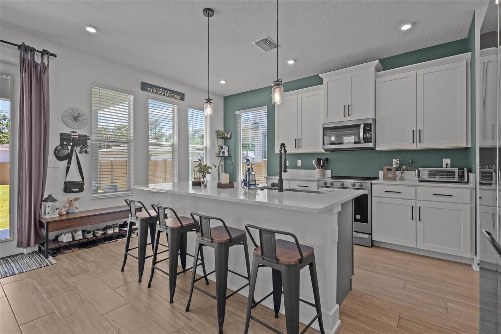 710 W RIVER HEIGHTS AVE, TAMPA, FL, 33603