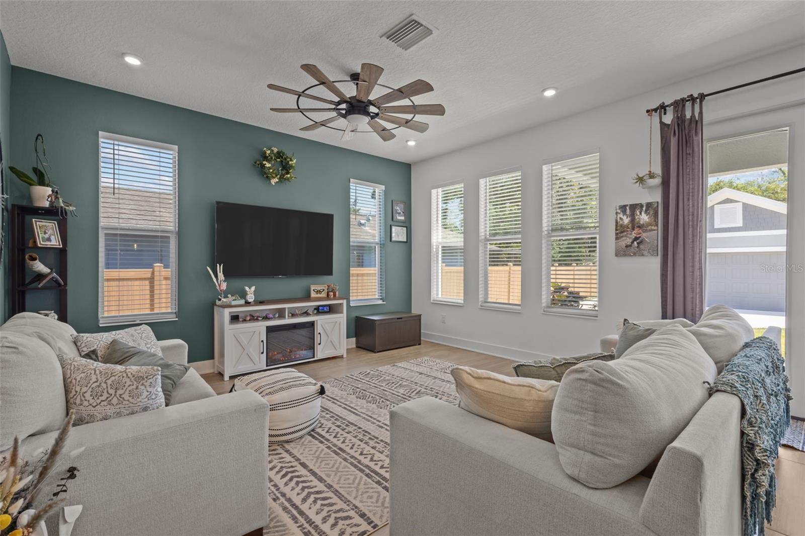 710 W RIVER HEIGHTS AVE, TAMPA, FL, 33603