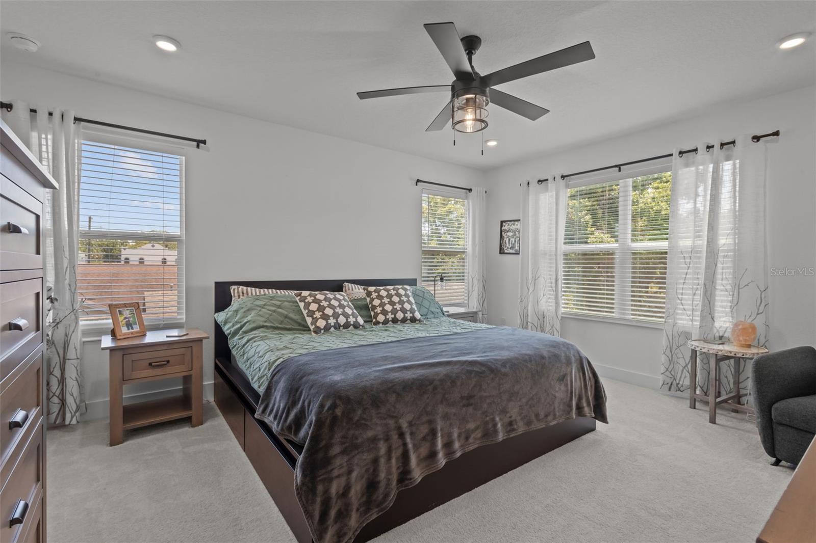 710 W RIVER HEIGHTS AVE, TAMPA, FL, 33603