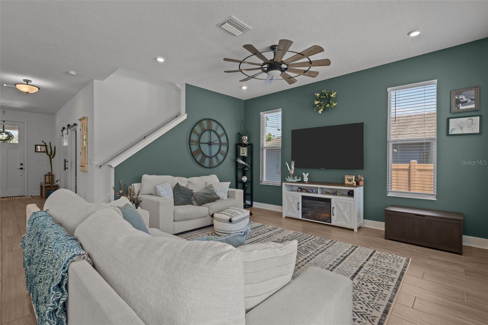 710 W RIVER HEIGHTS AVE, TAMPA, FL, 33603