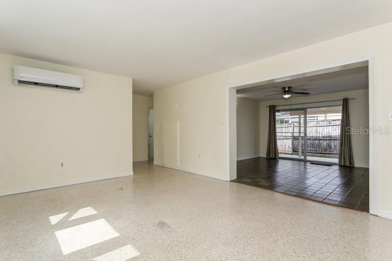 2804 W MARK DR, SARASOTA, FL, 34232