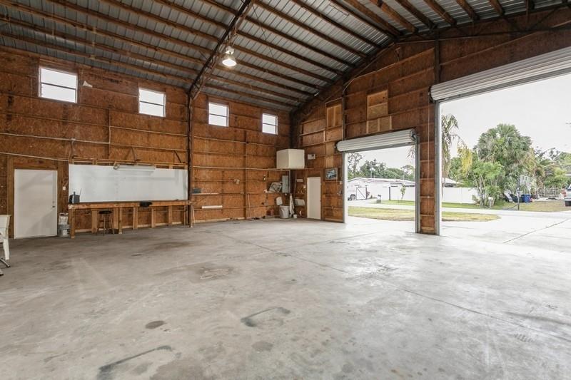 2804 W MARK DR, SARASOTA, FL, 34232