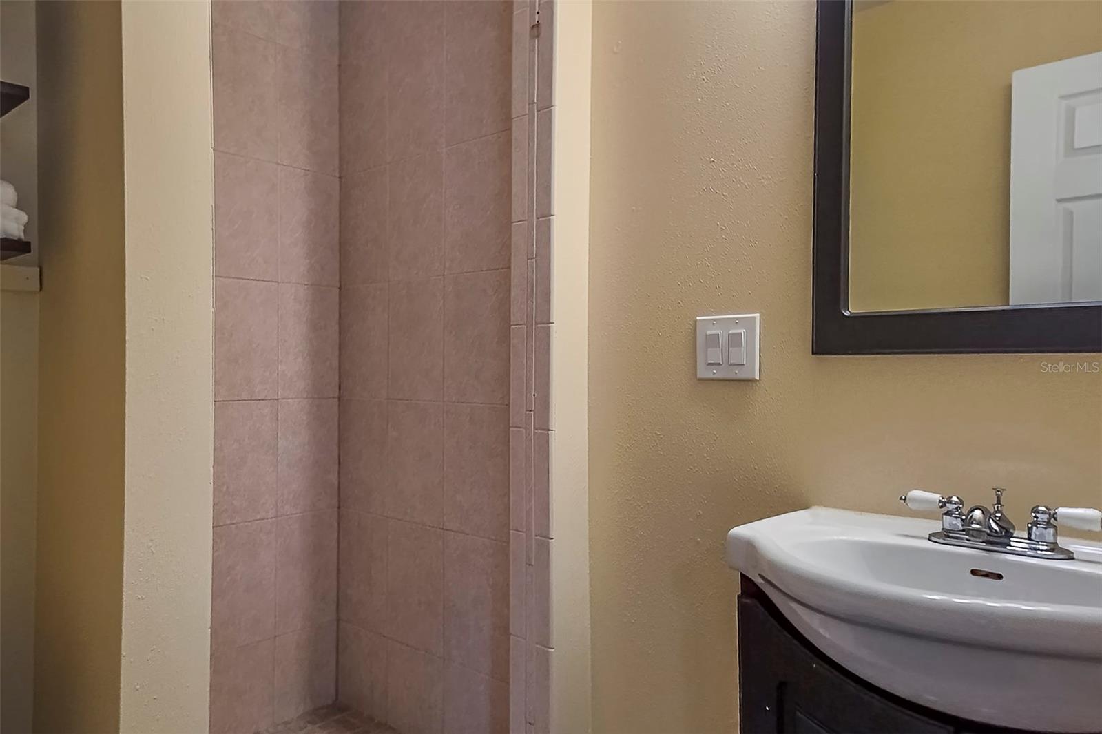 3852 BERKSHIRE CT, PALM HARBOR, FL, 34684