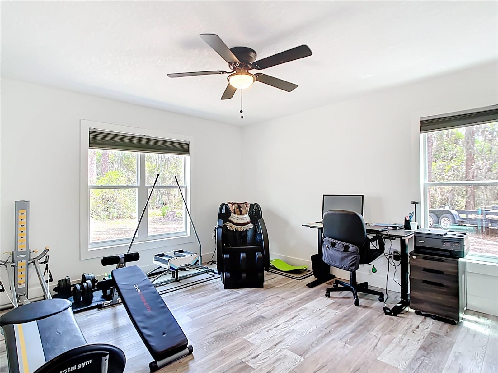 7374 CIRCLE DR, LADY LAKE, FL, 32159