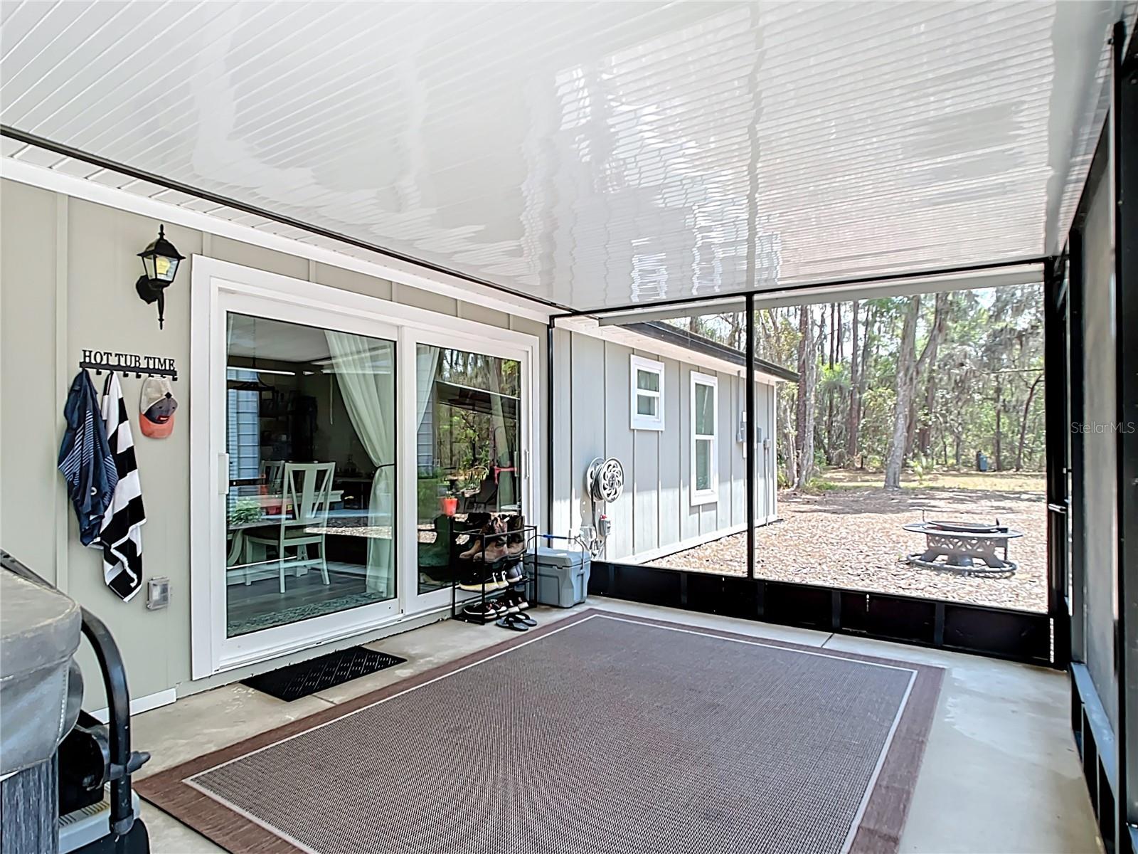 7374 CIRCLE DR, LADY LAKE, FL, 32159