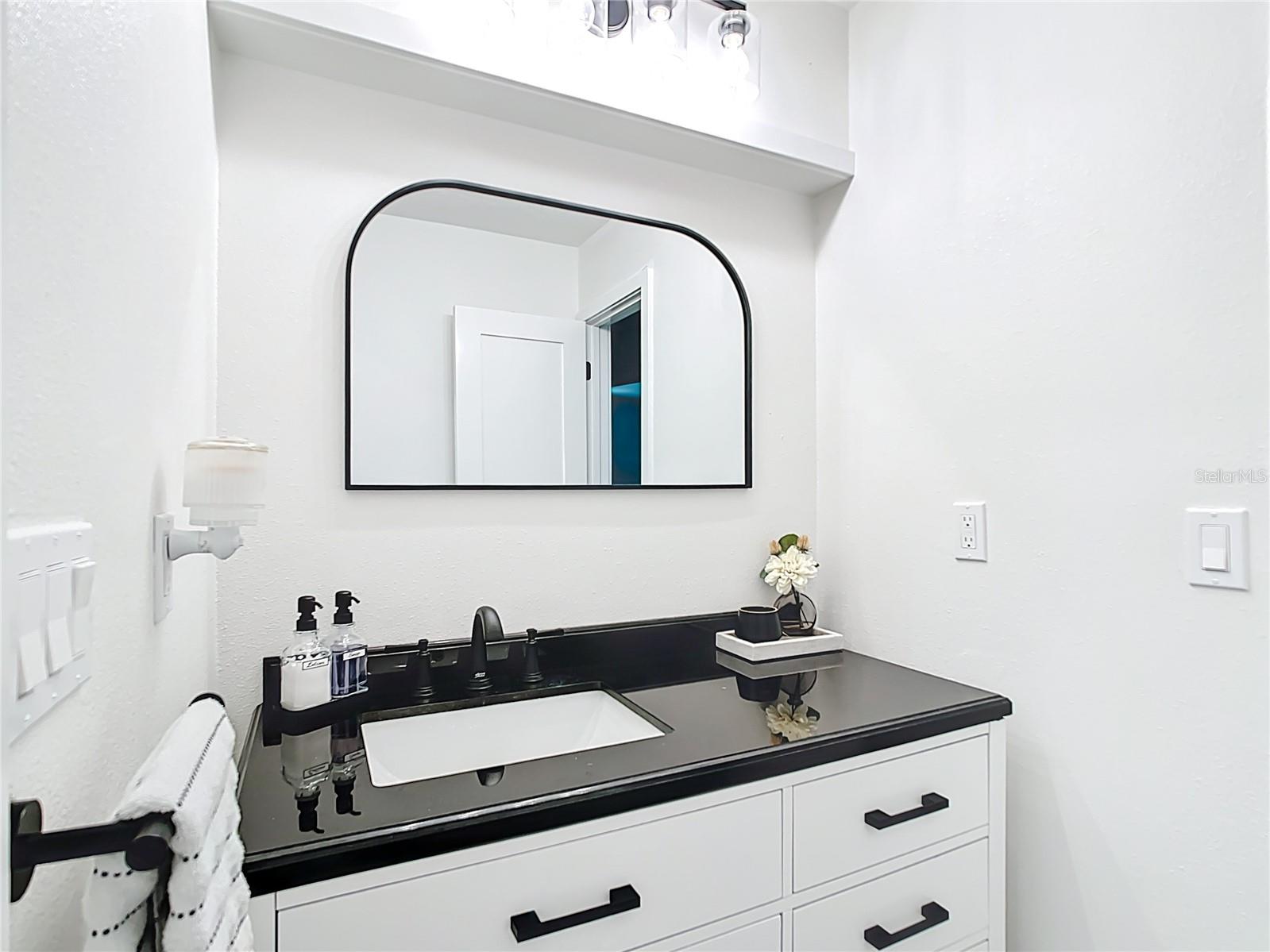 7374 CIRCLE DR, LADY LAKE, FL, 32159