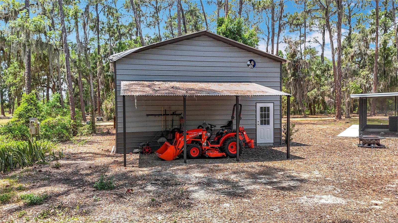 7374 CIRCLE DR, LADY LAKE, FL, 32159