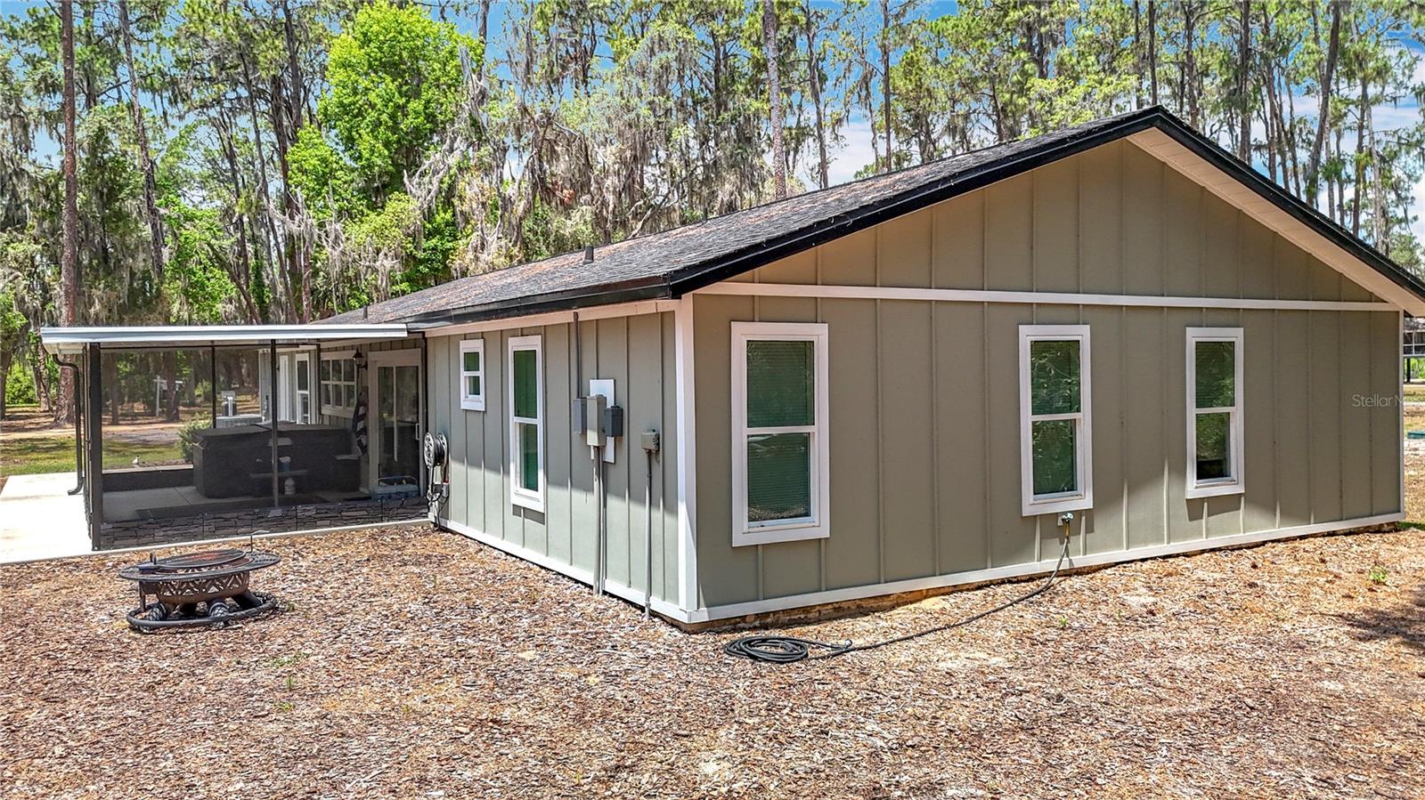 7374 CIRCLE DR, LADY LAKE, FL, 32159