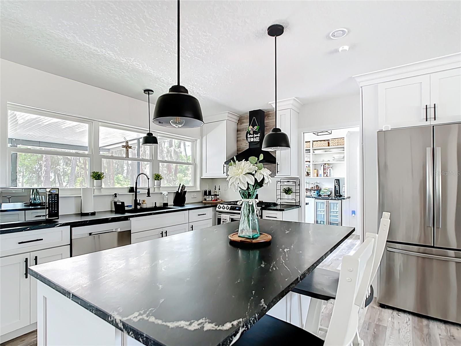 7374 CIRCLE DR, LADY LAKE, FL, 32159