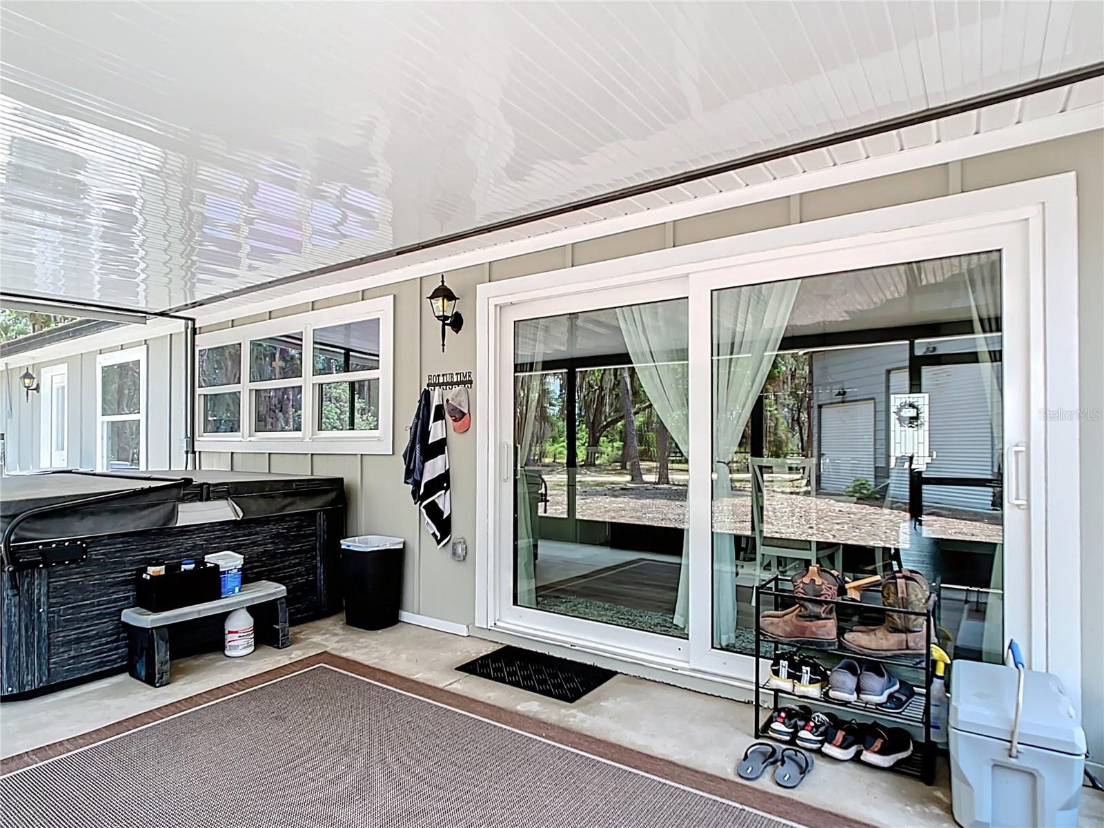 7374 CIRCLE DR, LADY LAKE, FL, 32159