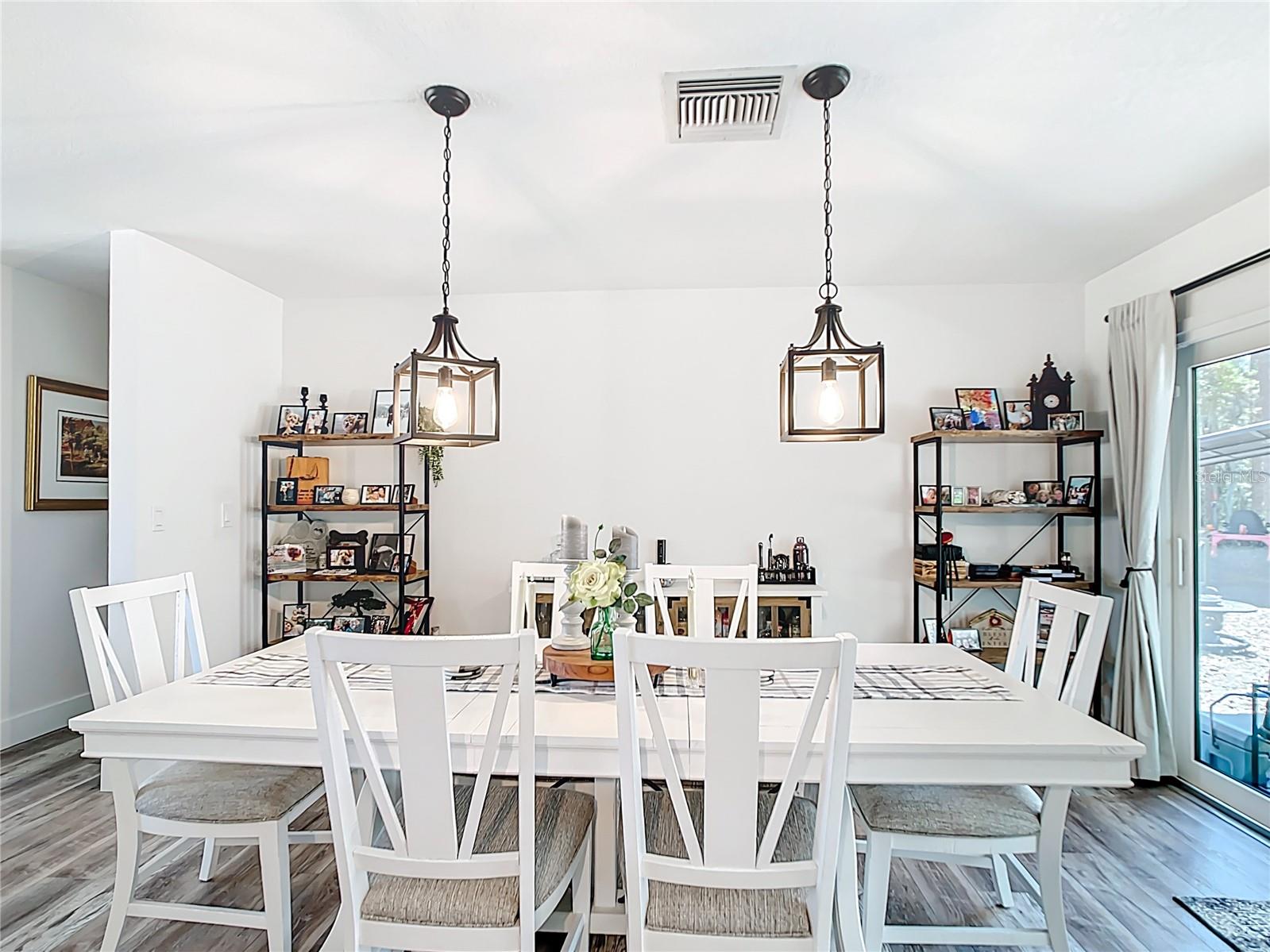 7374 CIRCLE DR, LADY LAKE, FL, 32159