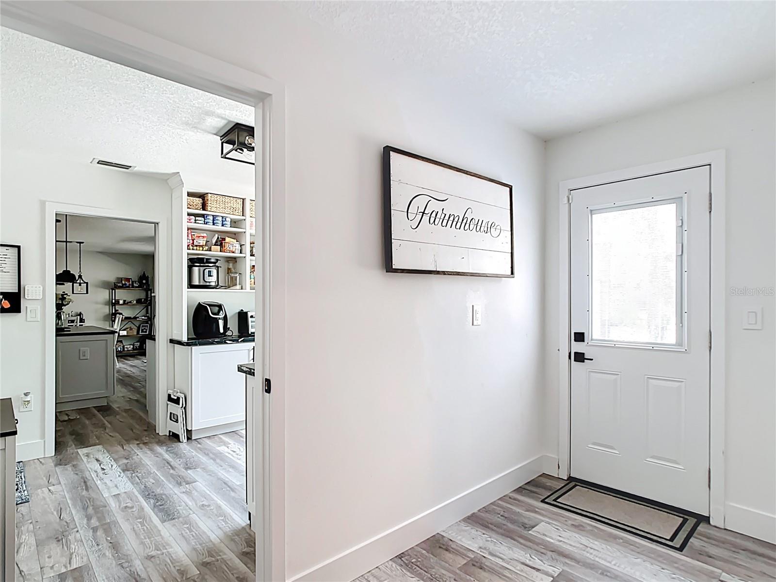 7374 CIRCLE DR, LADY LAKE, FL, 32159