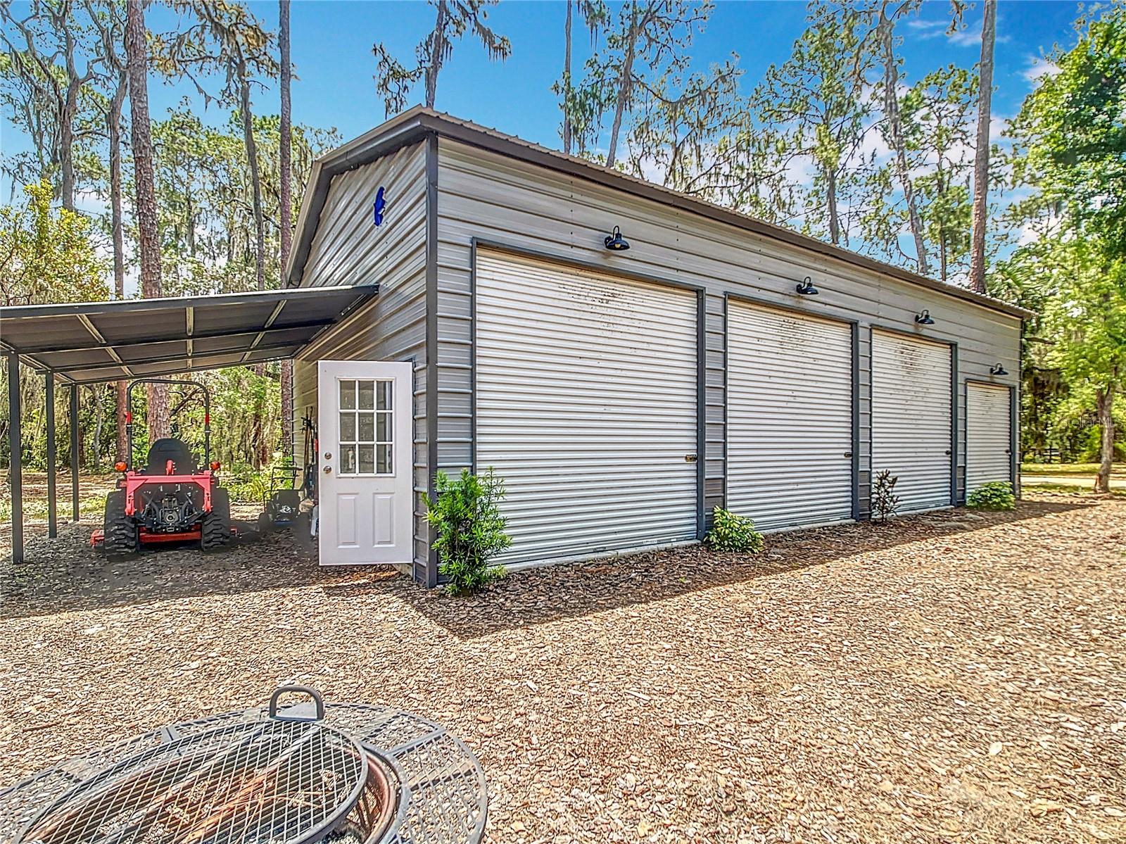 7374 CIRCLE DR, LADY LAKE, FL, 32159