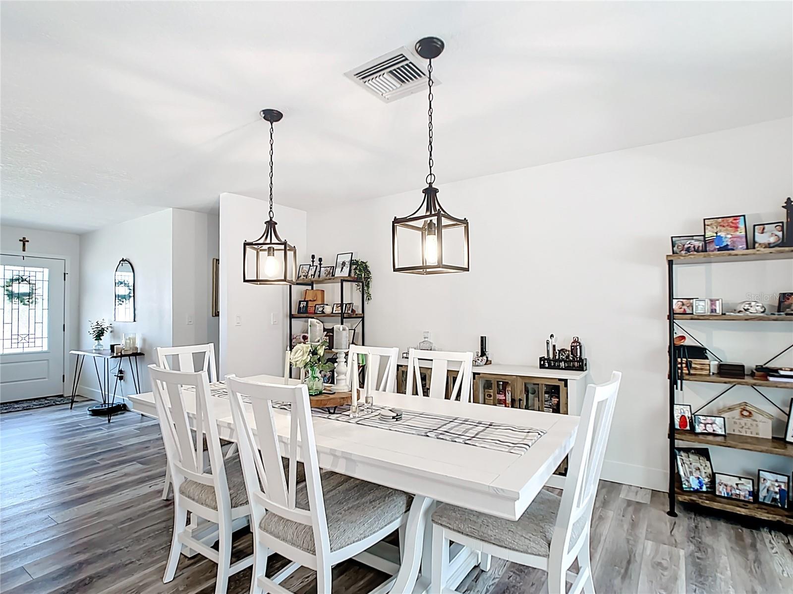 7374 CIRCLE DR, LADY LAKE, FL, 32159