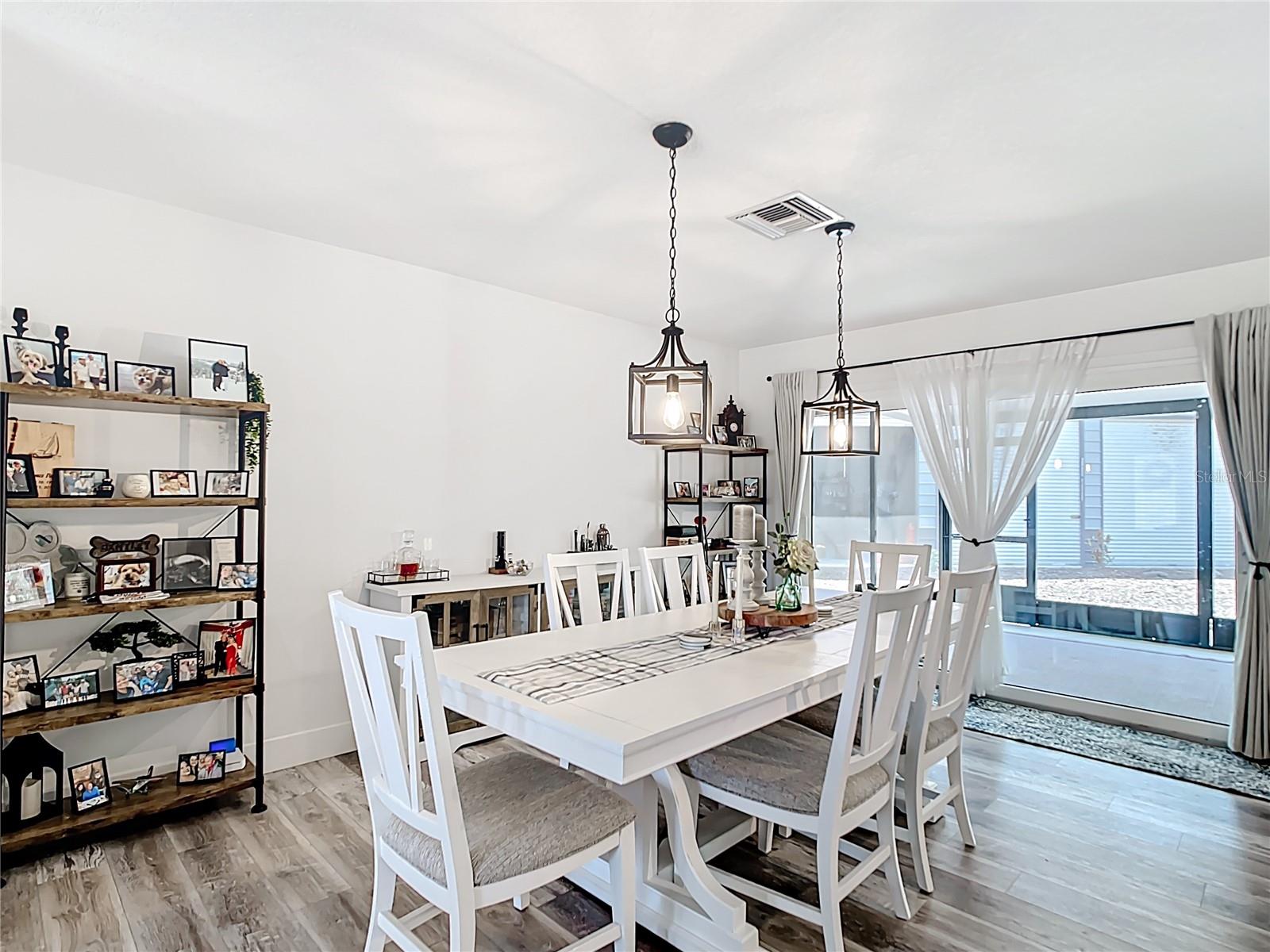 7374 CIRCLE DR, LADY LAKE, FL, 32159