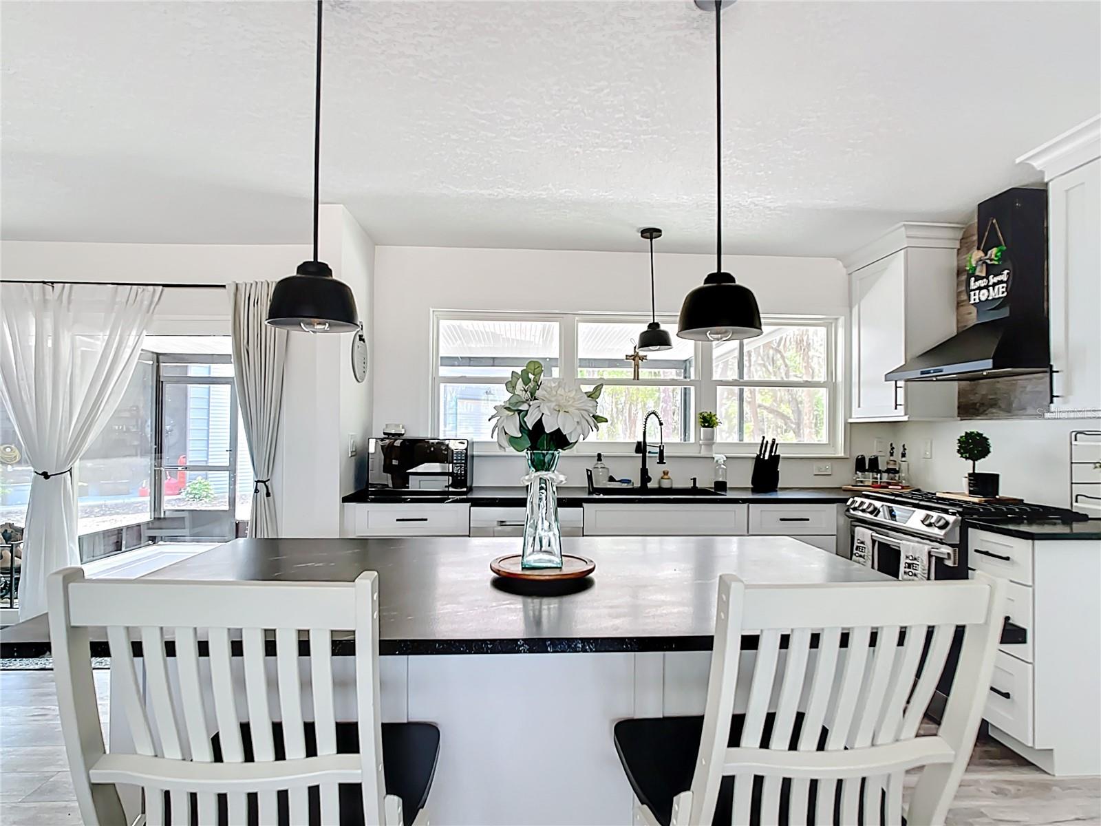 7374 CIRCLE DR, LADY LAKE, FL, 32159