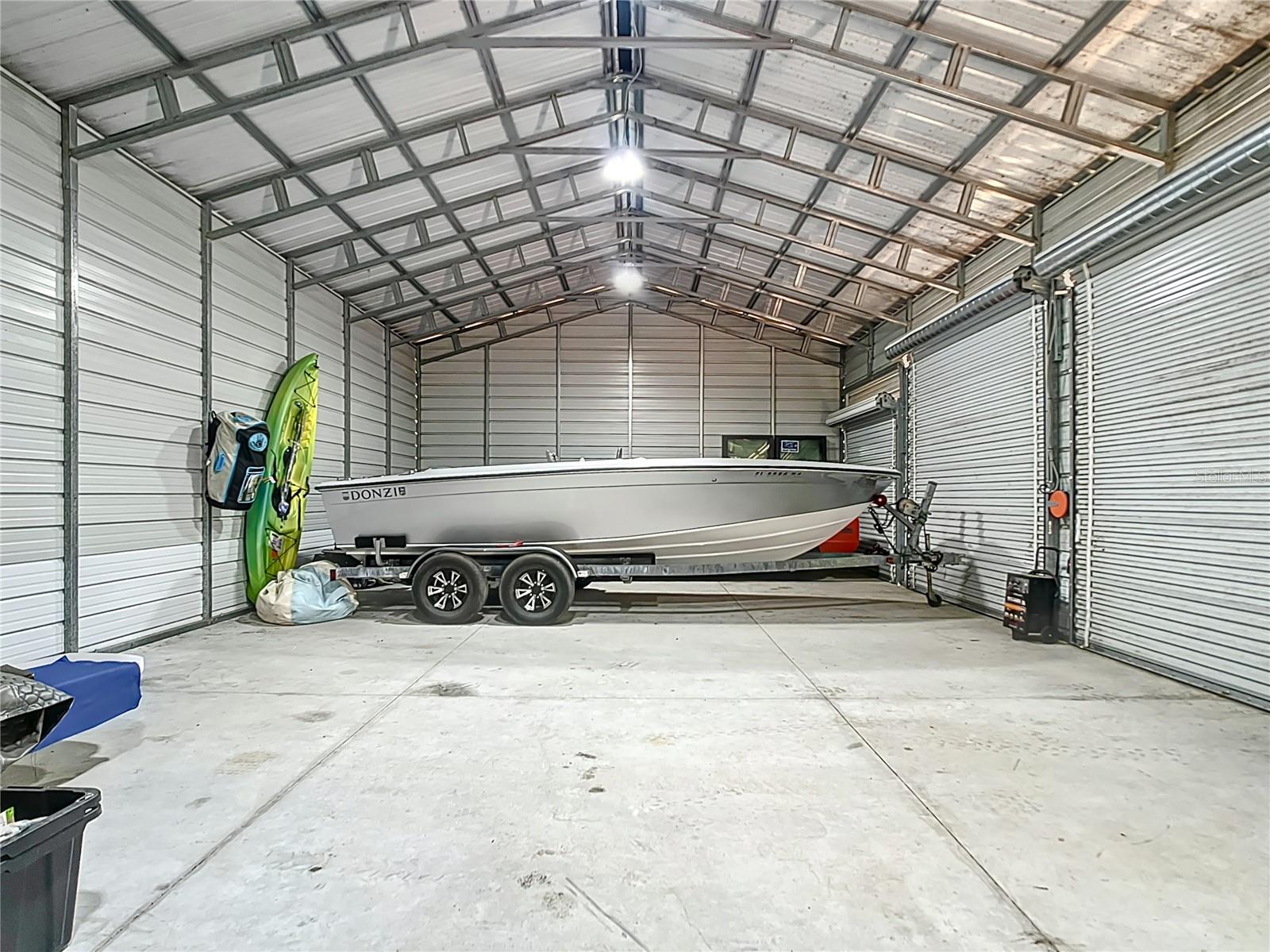 7374 CIRCLE DR, LADY LAKE, FL, 32159