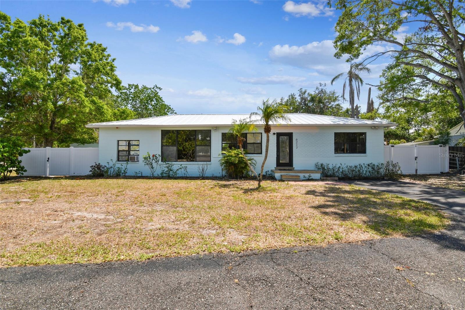 6217 S FOSTER AVE, TAMPA, FL, 33611