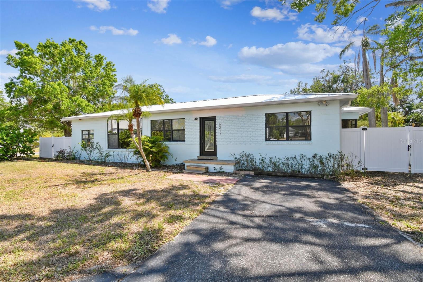 6217 S FOSTER AVE, TAMPA, FL, 33611