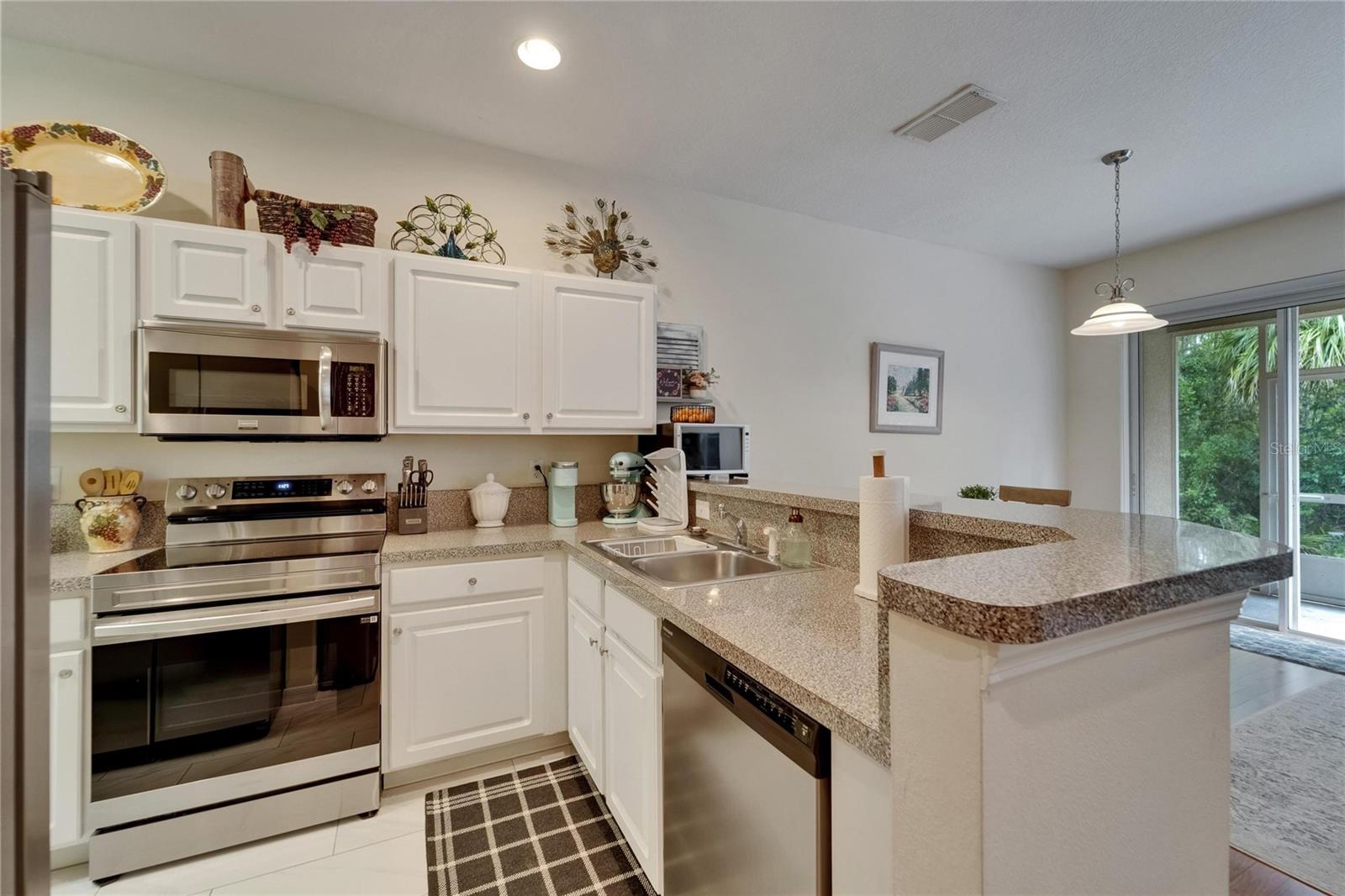 8132 STONE PATH WAY, TAMPA, FL, 33647