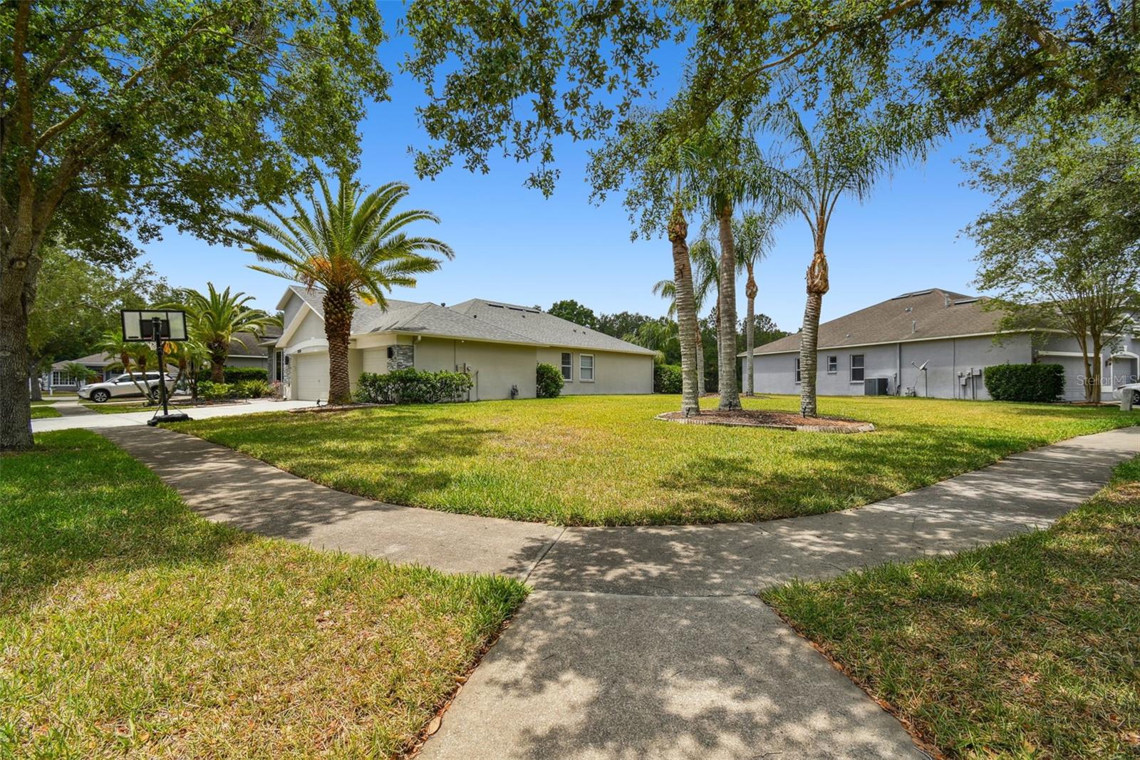 8208 PINEWOOD RUN CT, TAMPA, FL, 33647
