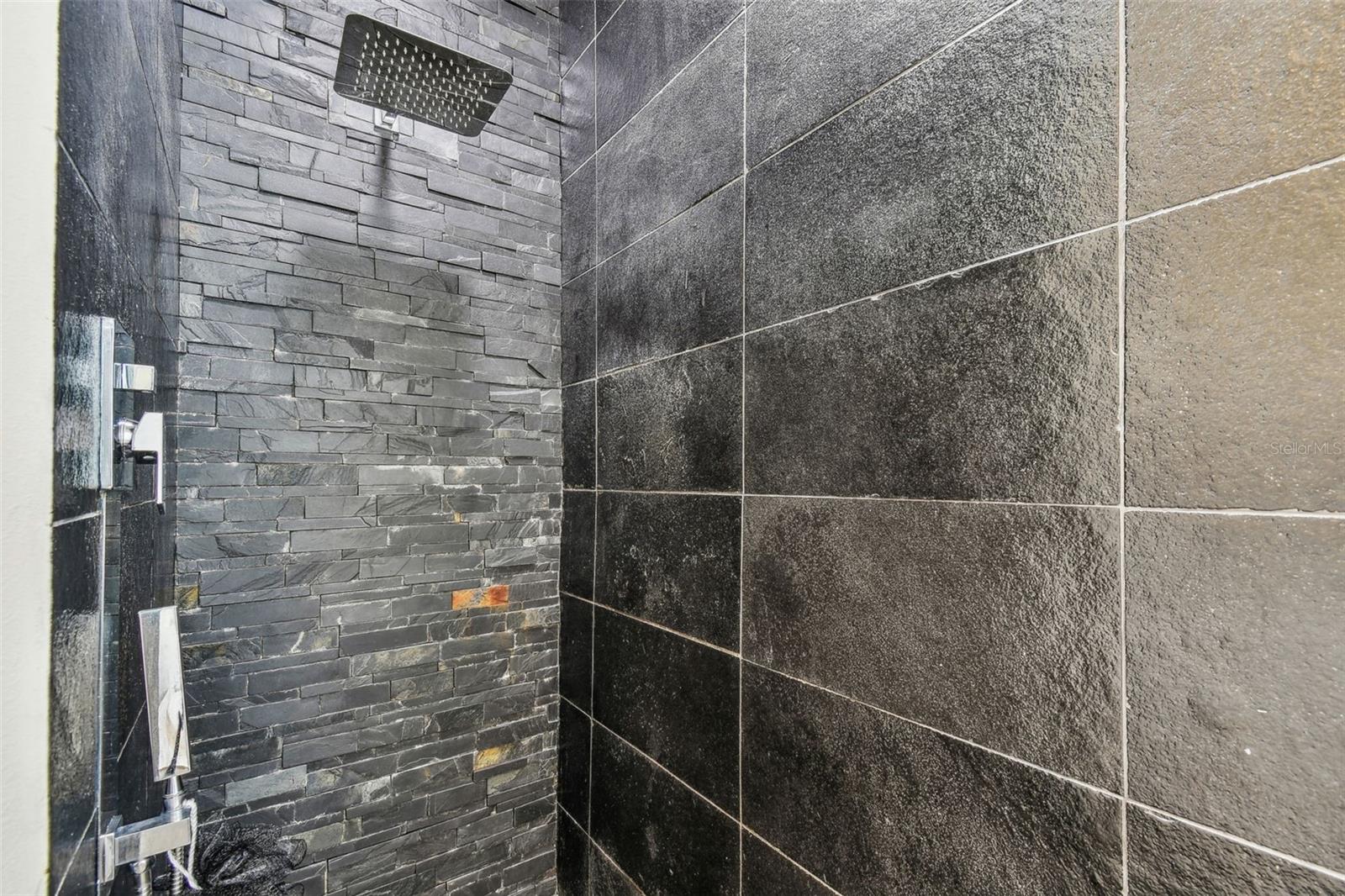 8208 PINEWOOD RUN CT, TAMPA, FL, 33647