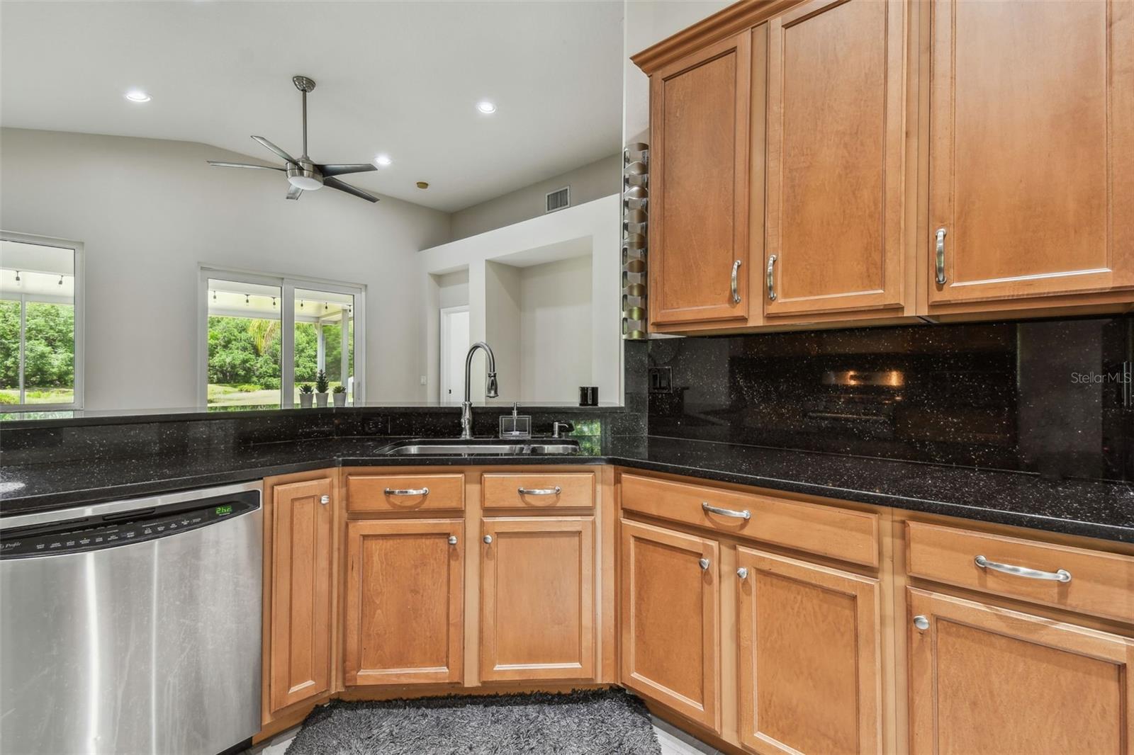 8208 PINEWOOD RUN CT, TAMPA, FL, 33647