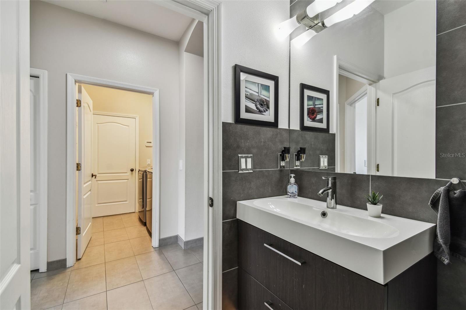 8208 PINEWOOD RUN CT, TAMPA, FL, 33647