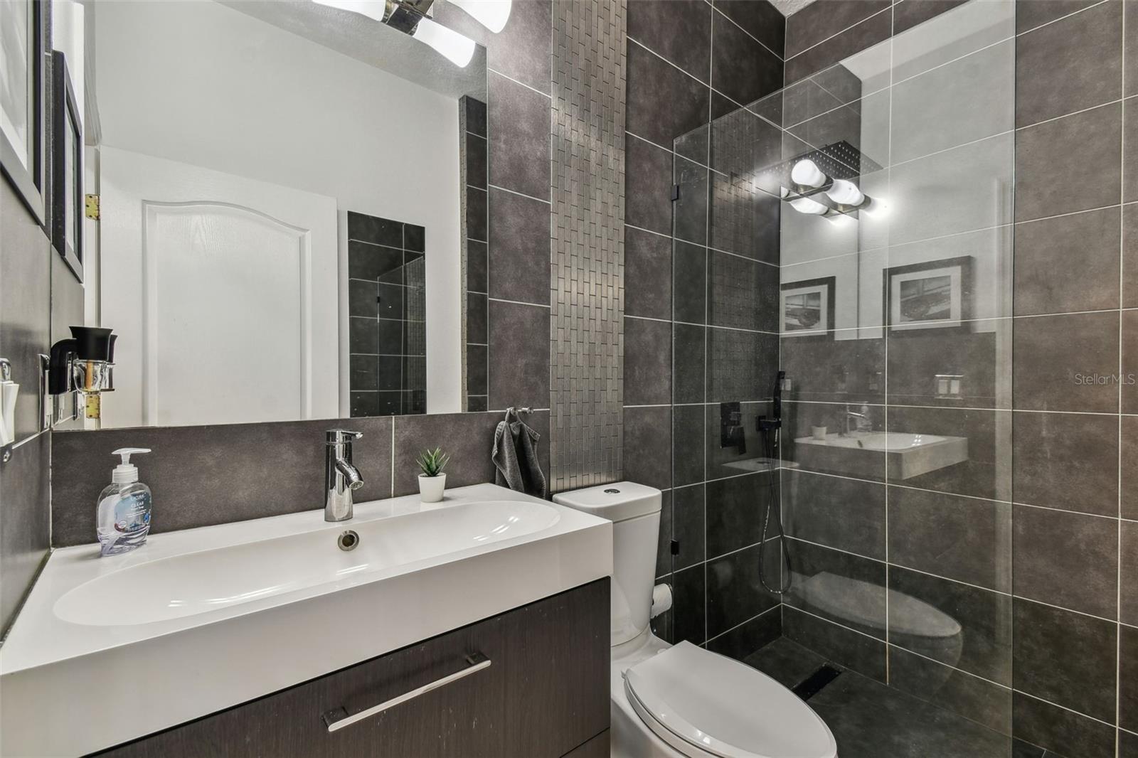 8208 PINEWOOD RUN CT, TAMPA, FL, 33647