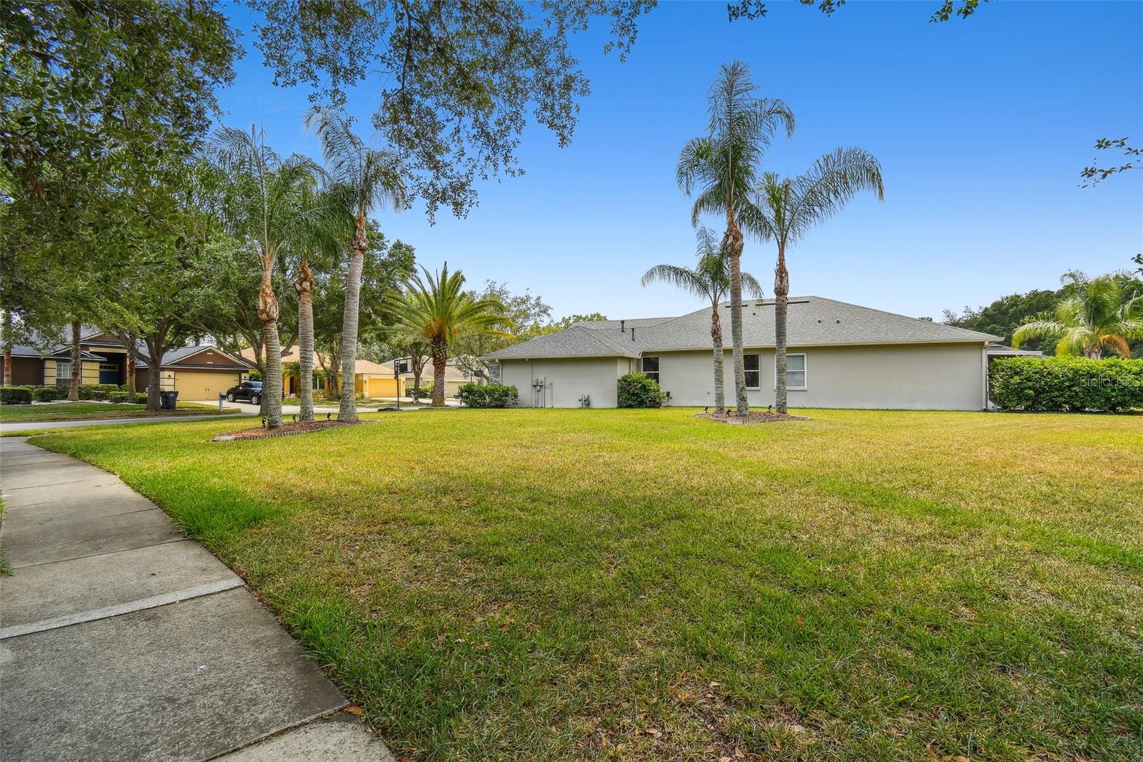 8208 PINEWOOD RUN CT, TAMPA, FL, 33647