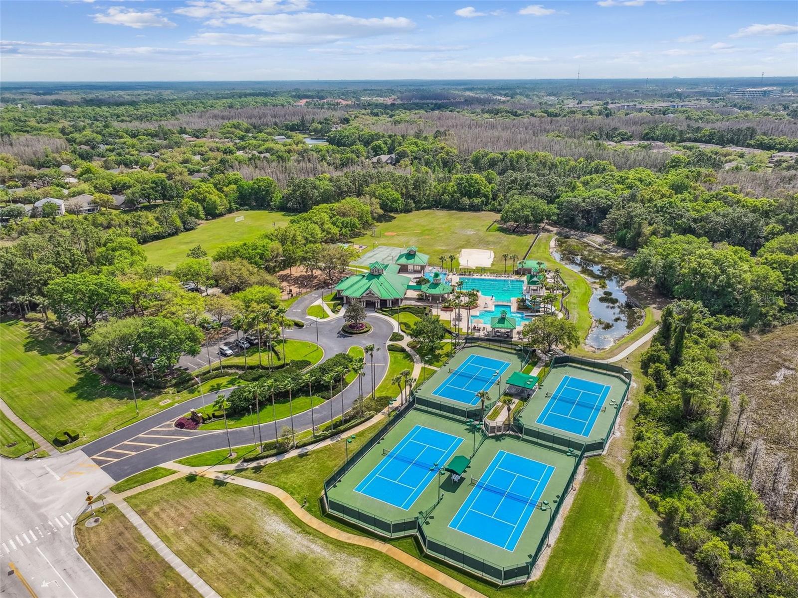 8208 PINEWOOD RUN CT, TAMPA, FL, 33647