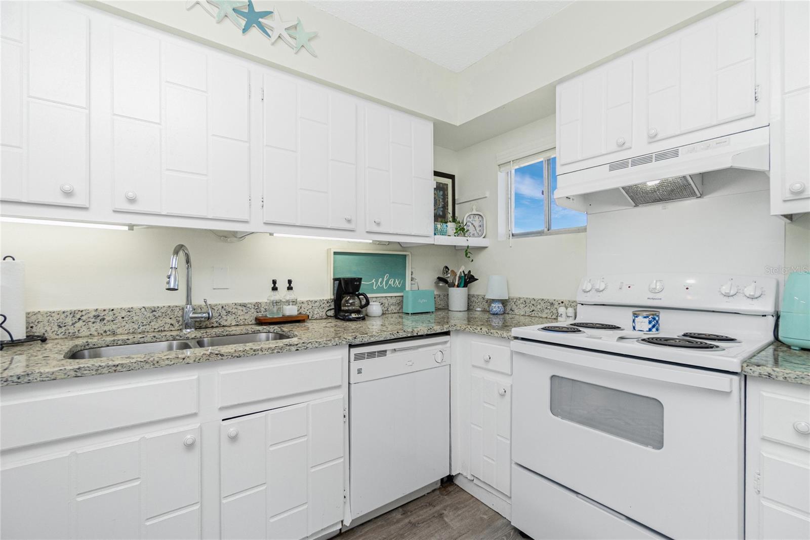 22375 EDGEWATER DR #123, PUNTA GORDA, FL, 33980