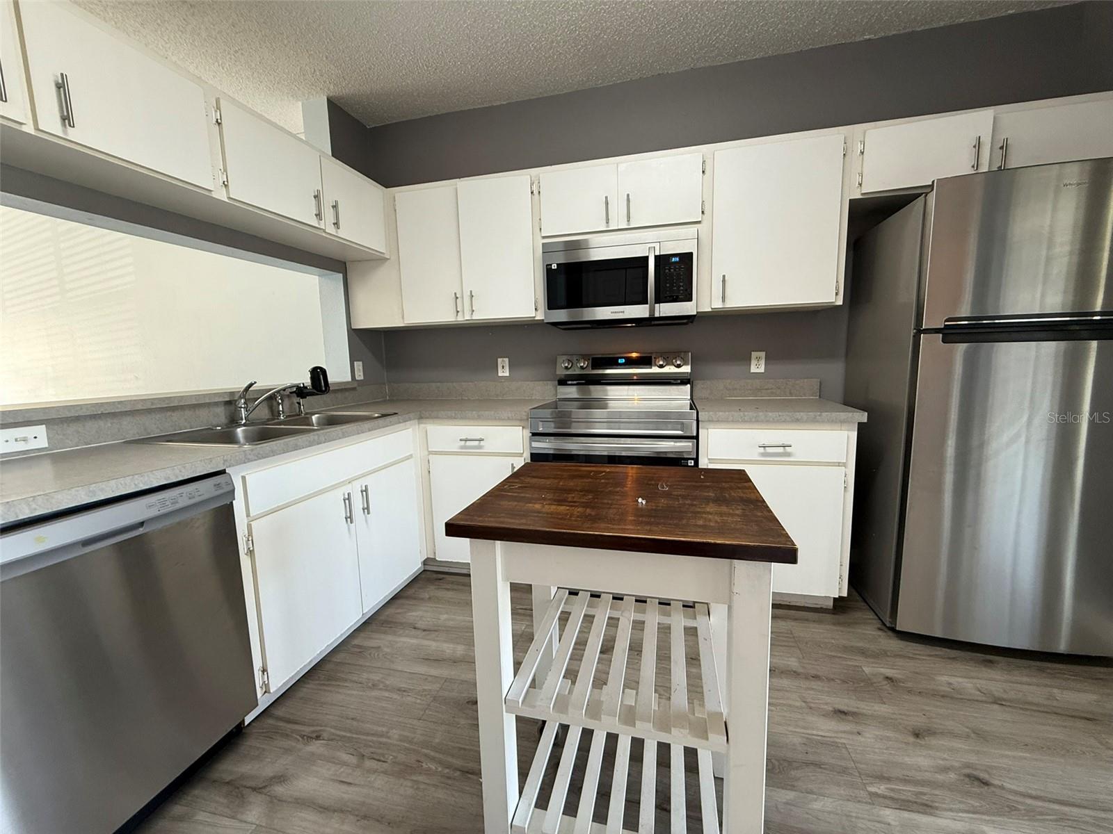 412 COUNTRYSIDE KEY BLVD, OLDSMAR, FL, 34677