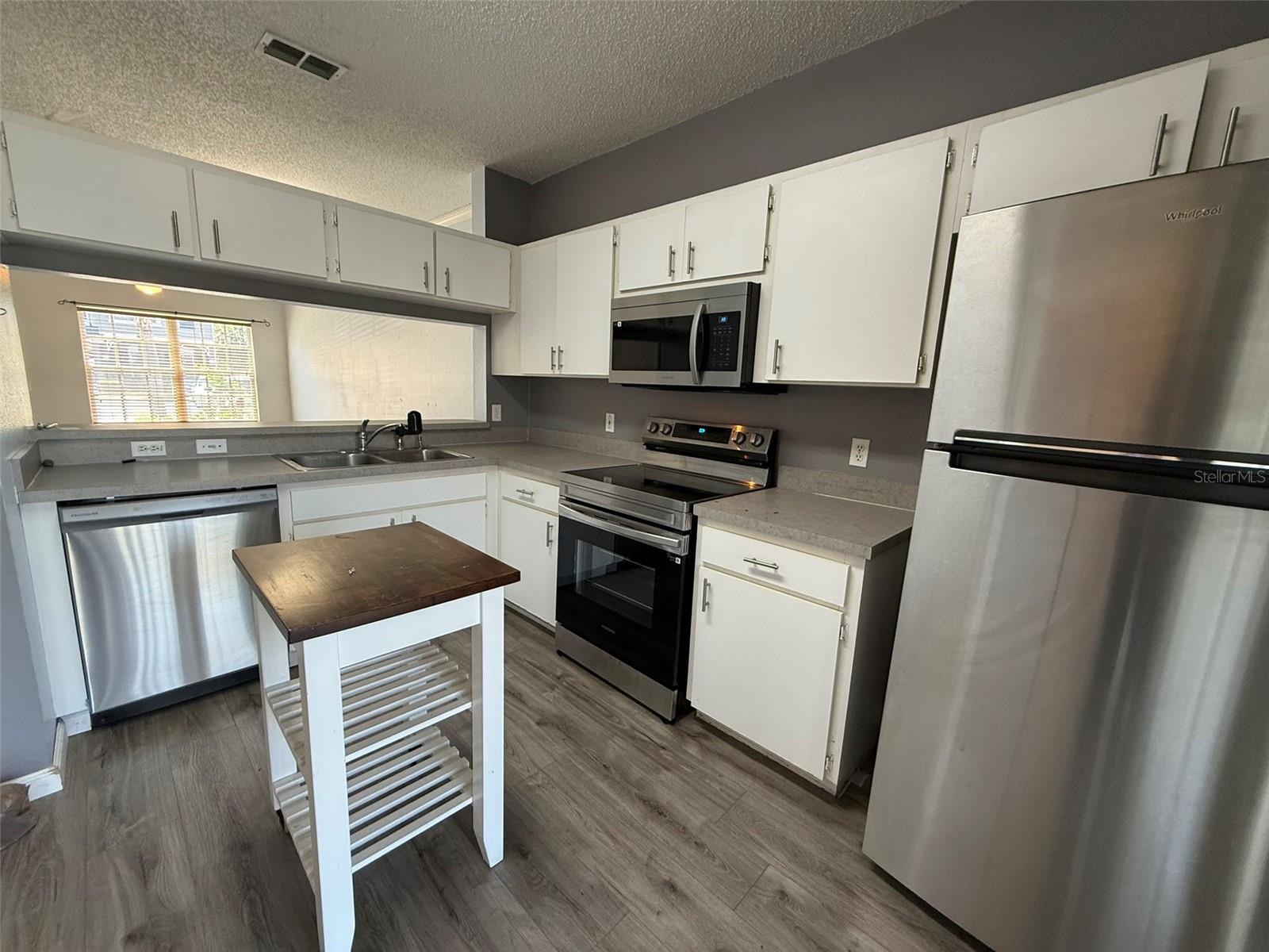 412 COUNTRYSIDE KEY BLVD, OLDSMAR, FL, 34677