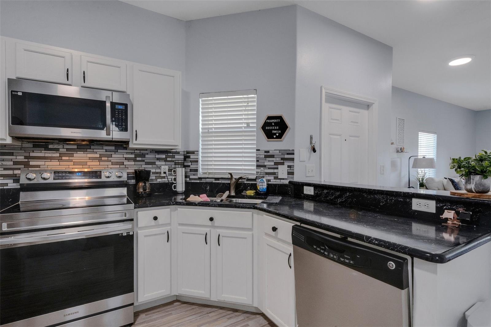 4078 WINDING VINE DR, LAKELAND, FL, 33812