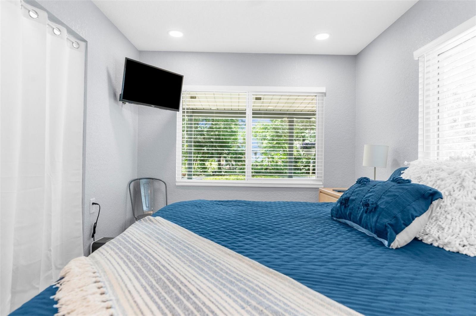 5421 GAY ST, WEEKI WACHEE, FL, 34607