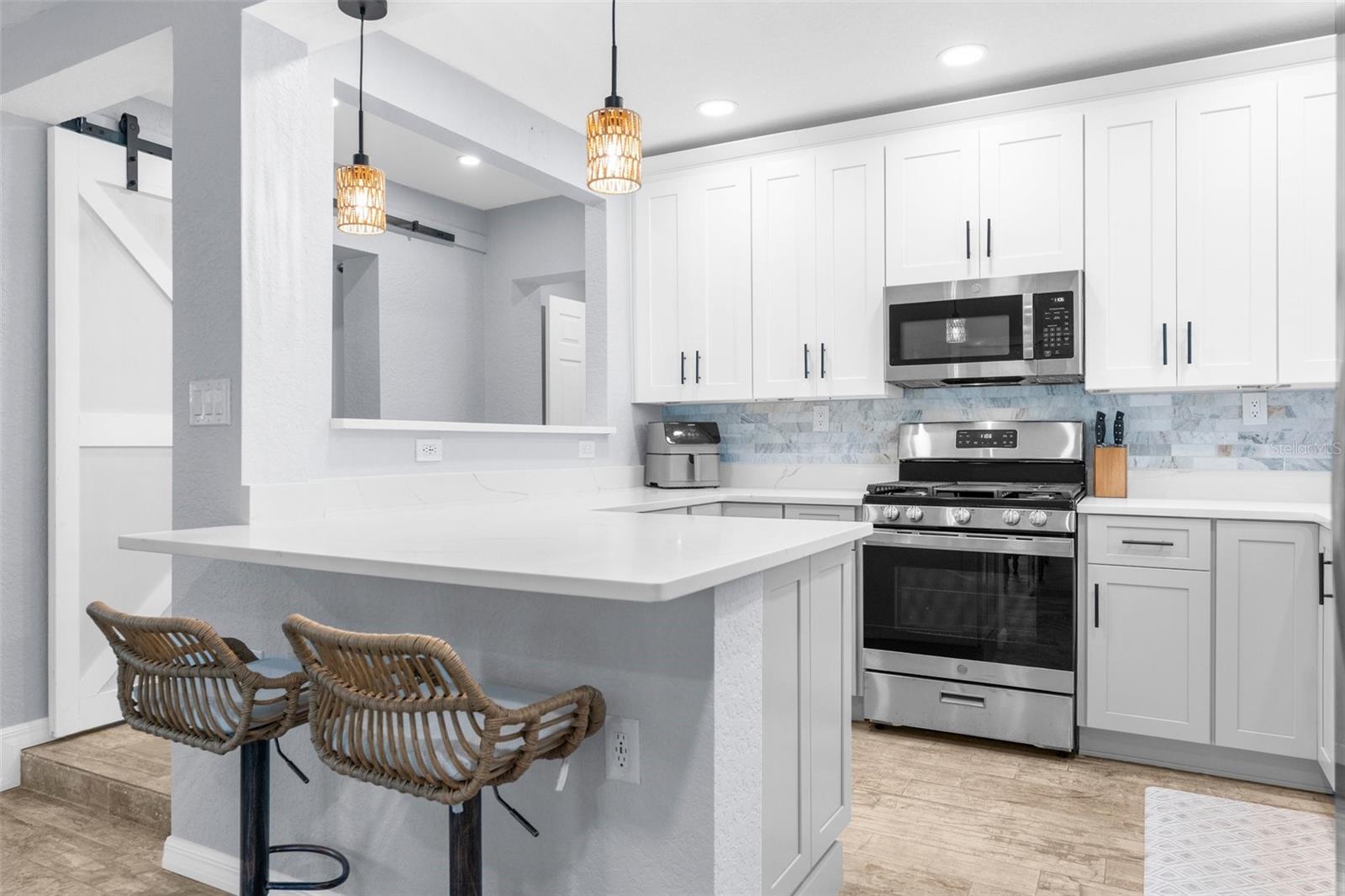 5421 GAY ST, WEEKI WACHEE, FL, 34607