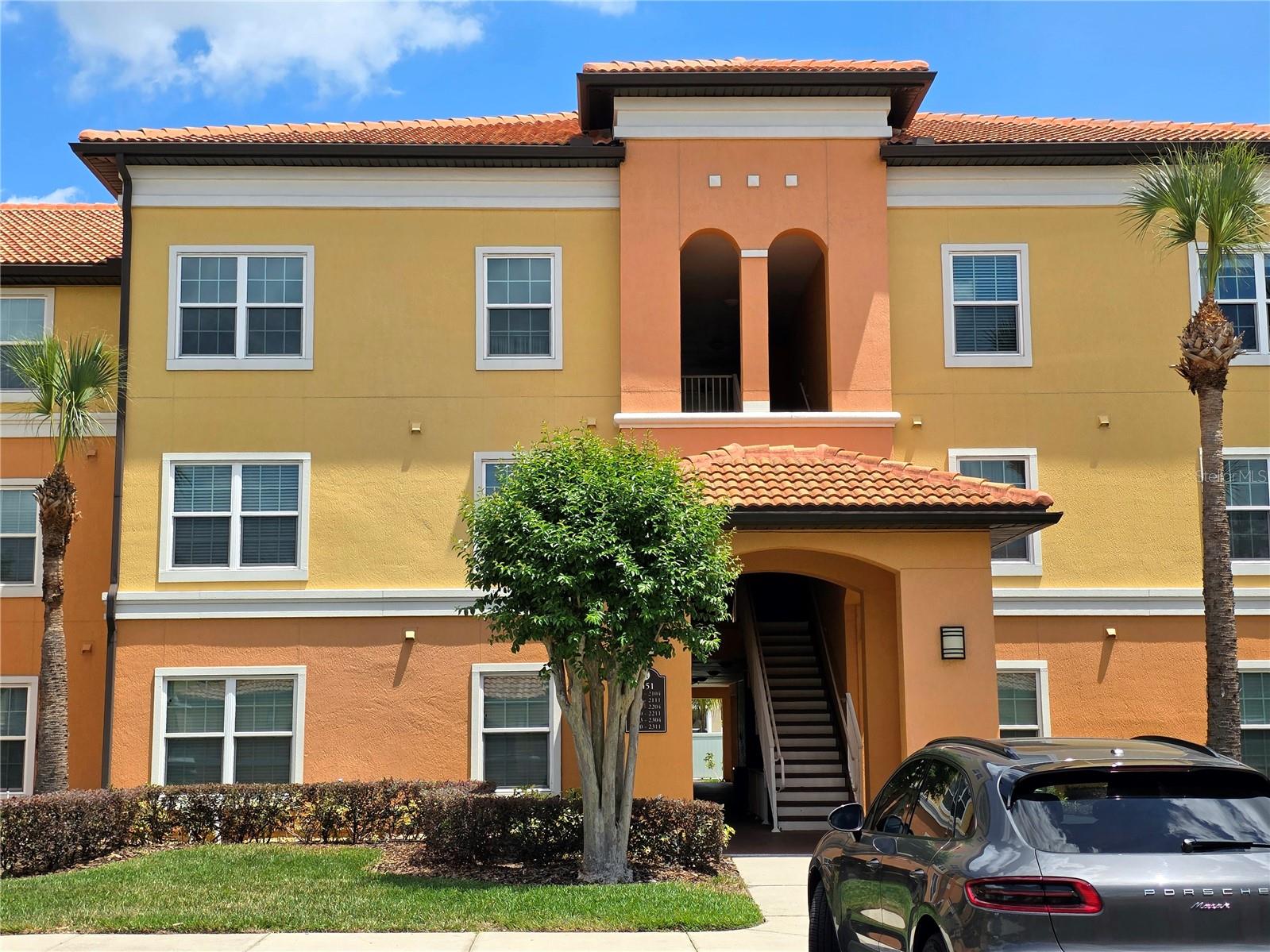 5451 VINELAND RD #111, ORLANDO, FL, 32811