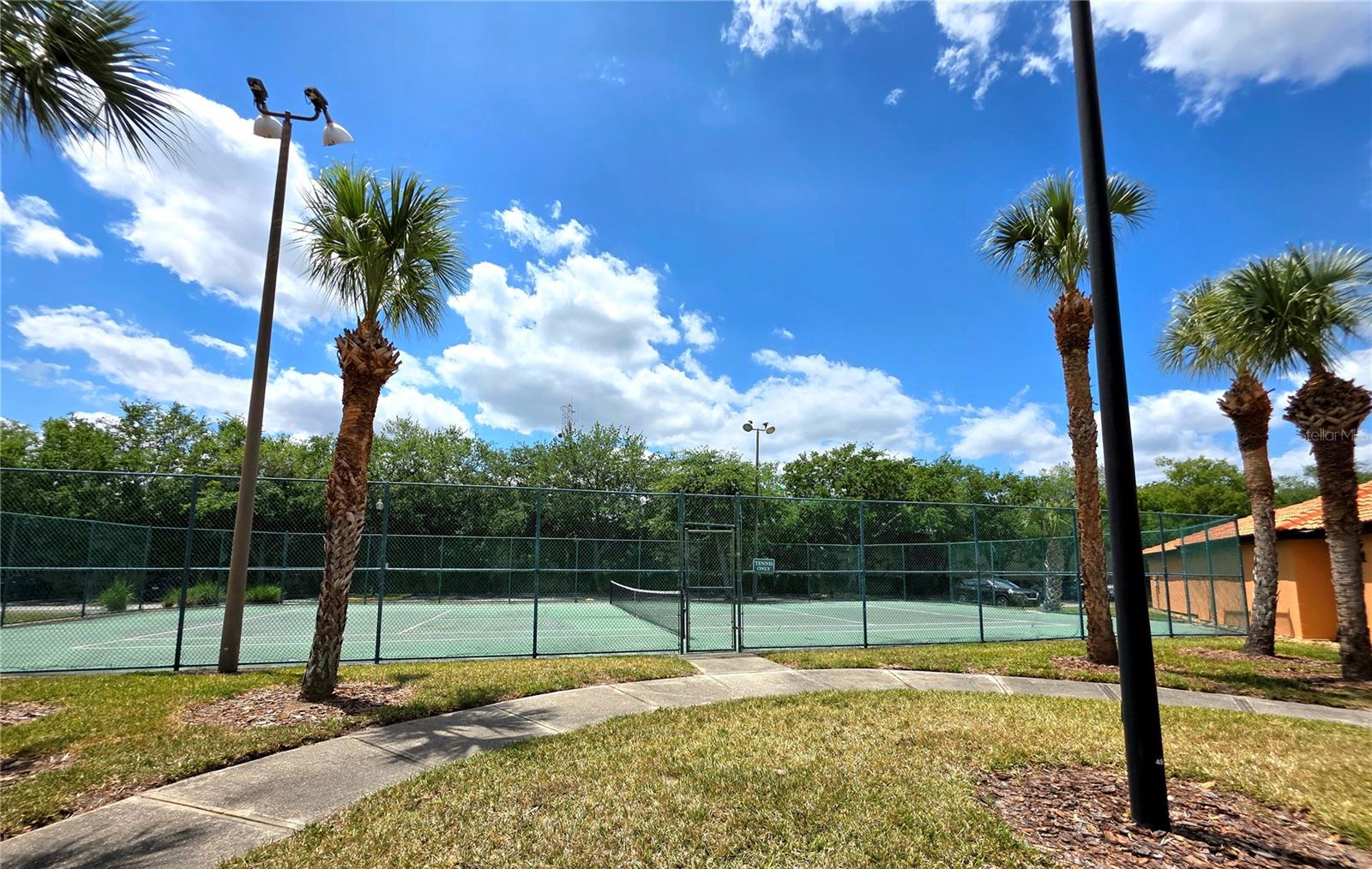 5451 VINELAND RD #111, ORLANDO, FL, 32811