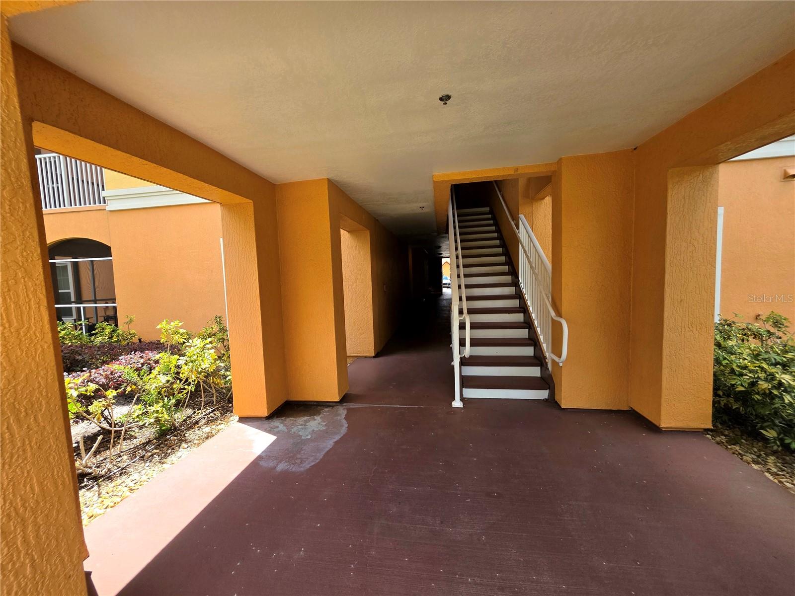 5451 VINELAND RD #111, ORLANDO, FL, 32811