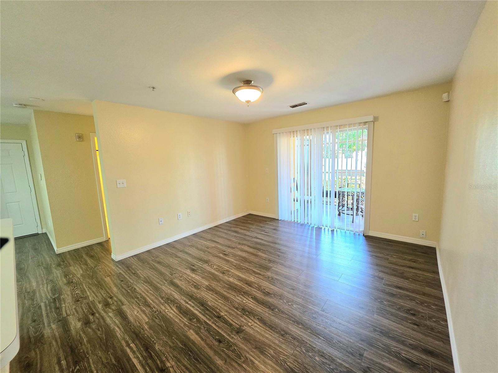 5451 VINELAND RD #111, ORLANDO, FL, 32811