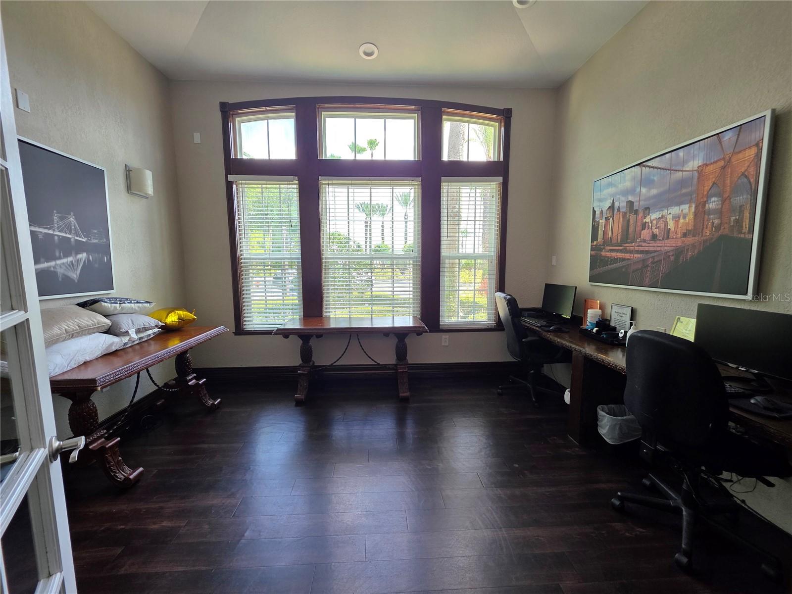 5451 VINELAND RD #111, ORLANDO, FL, 32811