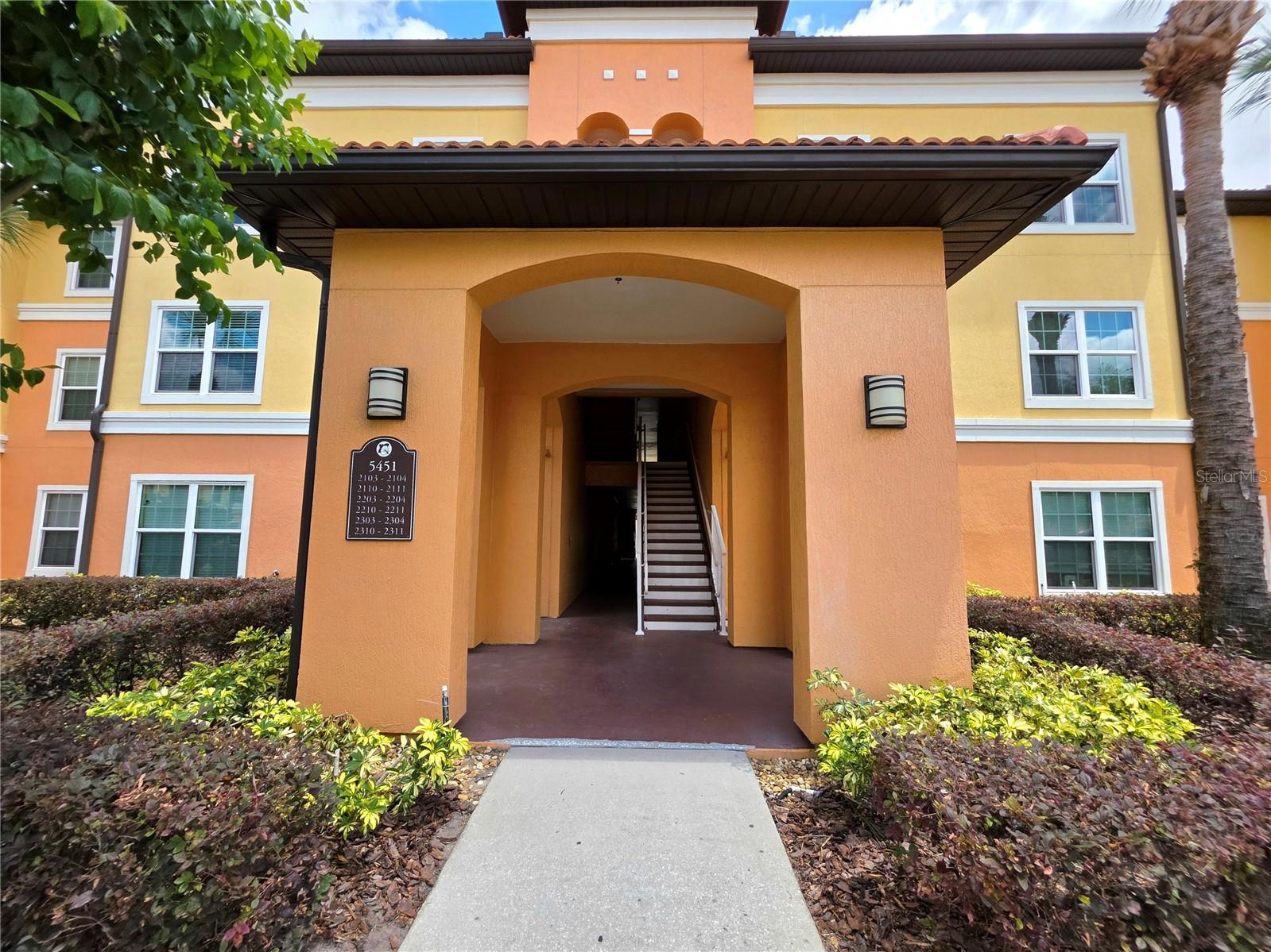 5451 VINELAND RD #111, ORLANDO, FL, 32811