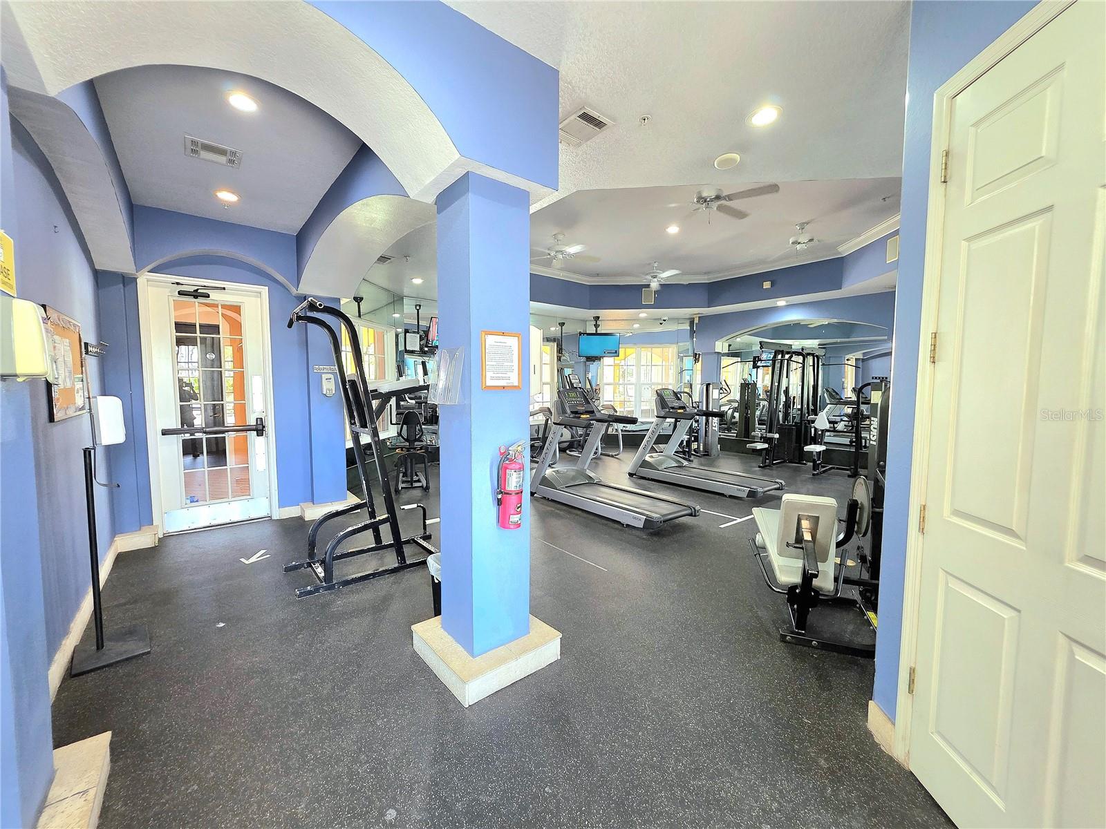 5451 VINELAND RD #111, ORLANDO, FL, 32811