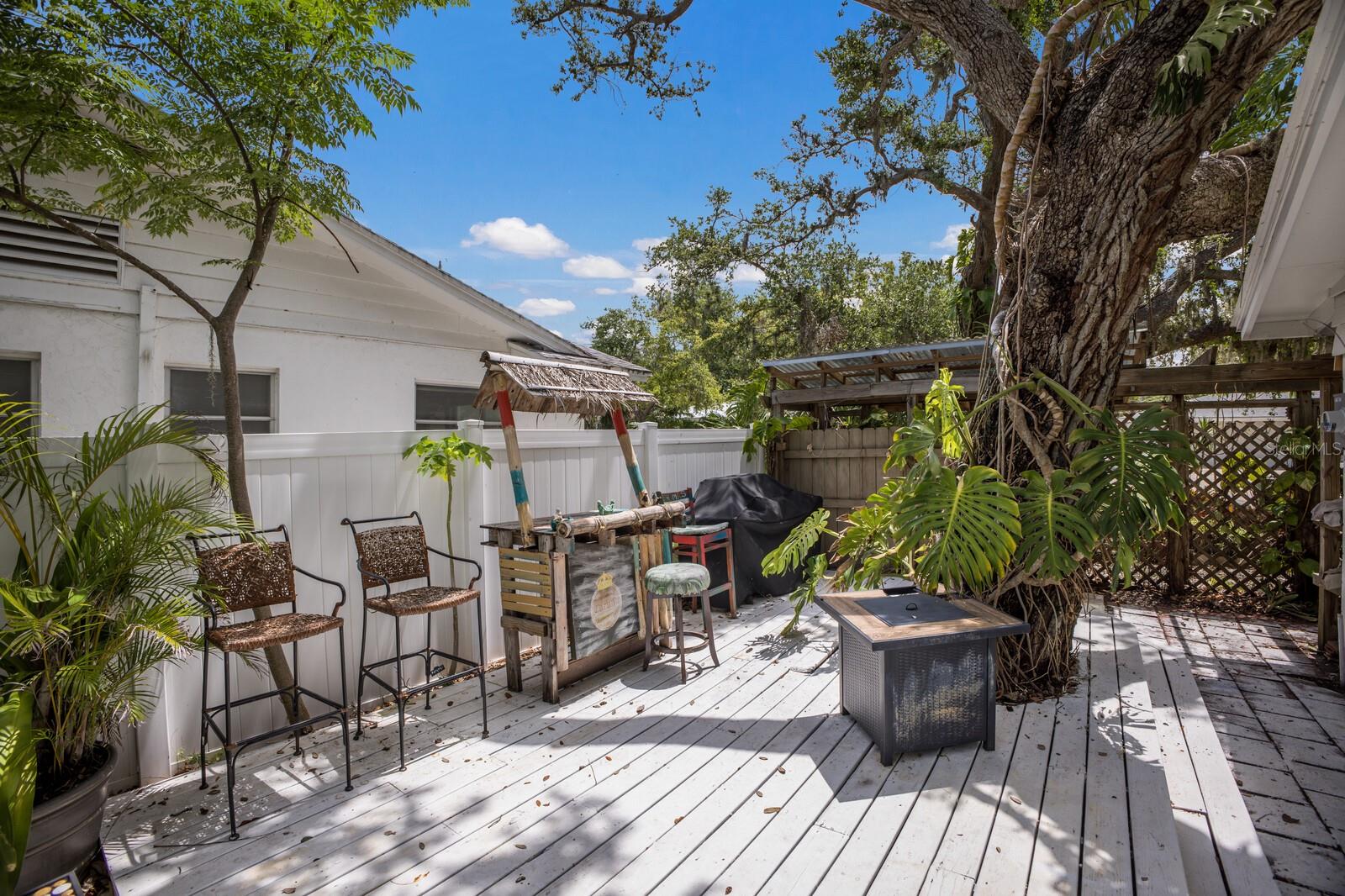 2207 HICKORY AVE, SARASOTA, FL, 34234