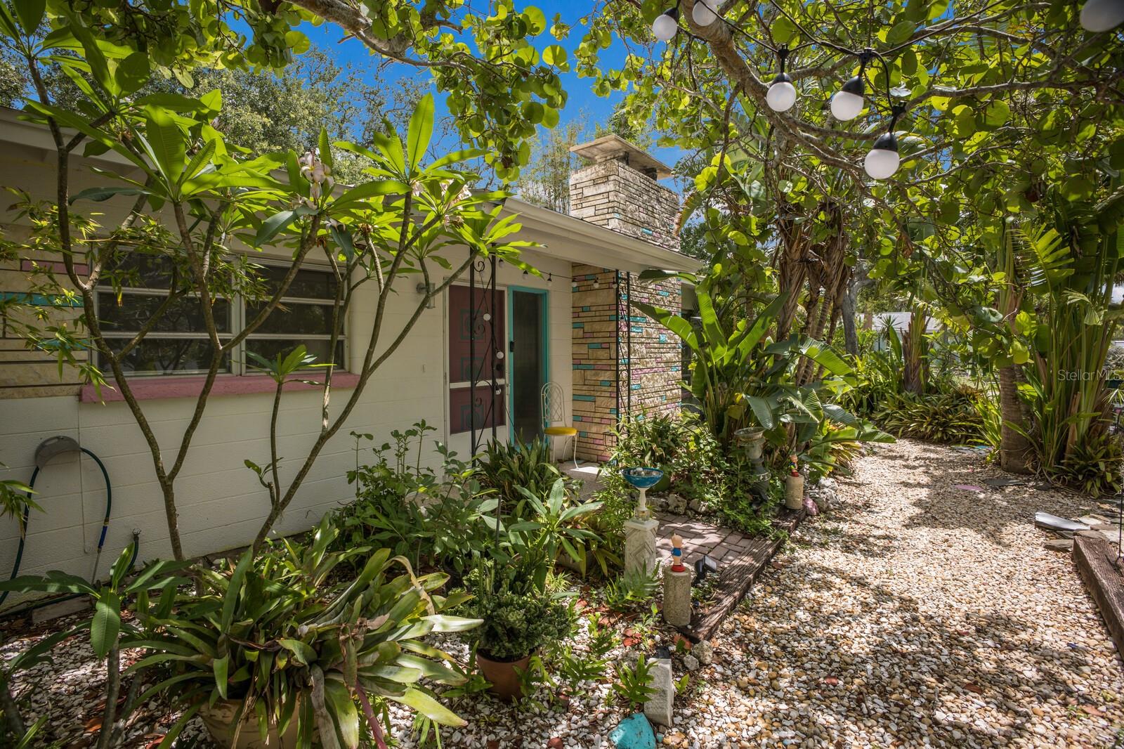 2207 HICKORY AVE, SARASOTA, FL, 34234