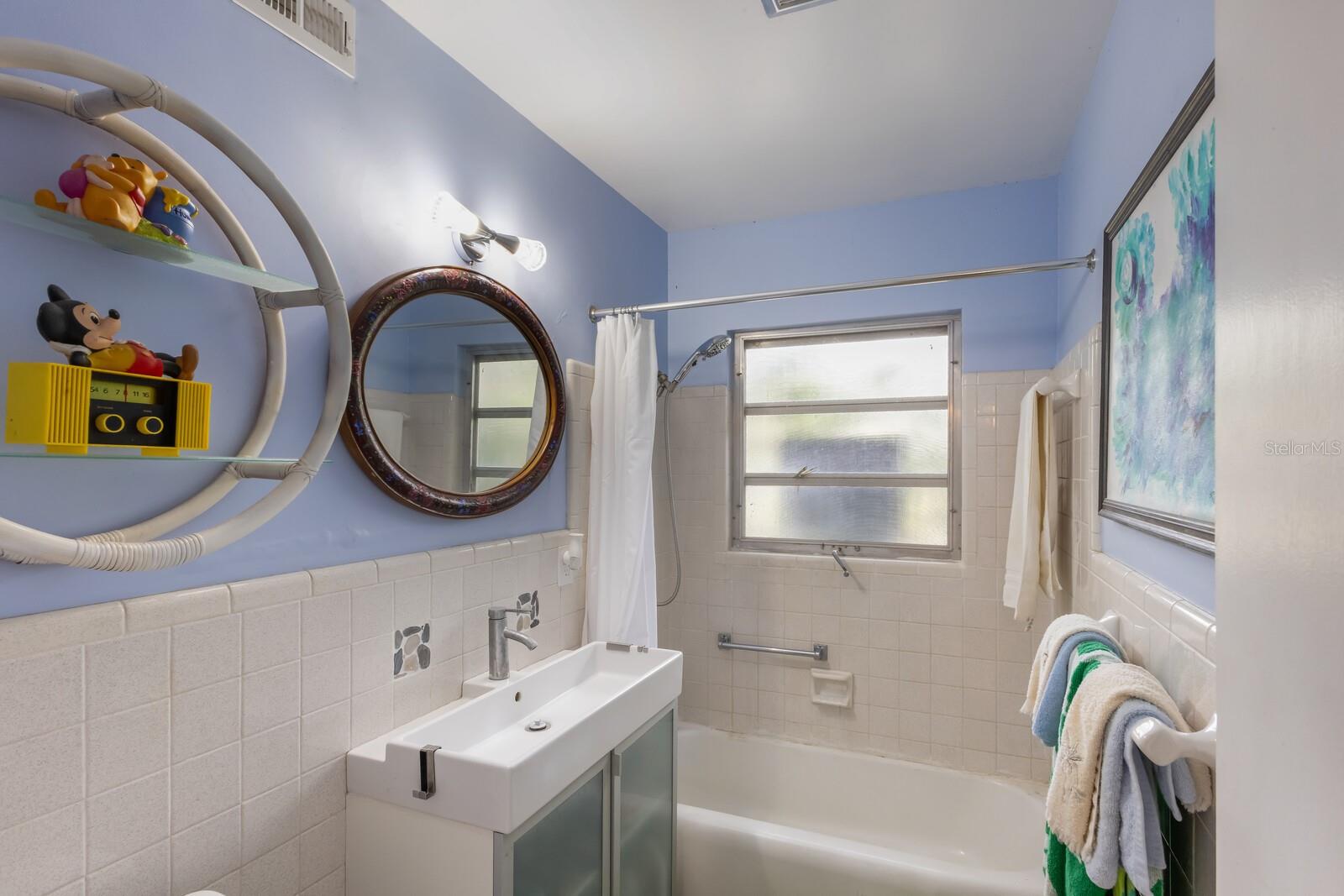 2207 HICKORY AVE, SARASOTA, FL, 34234